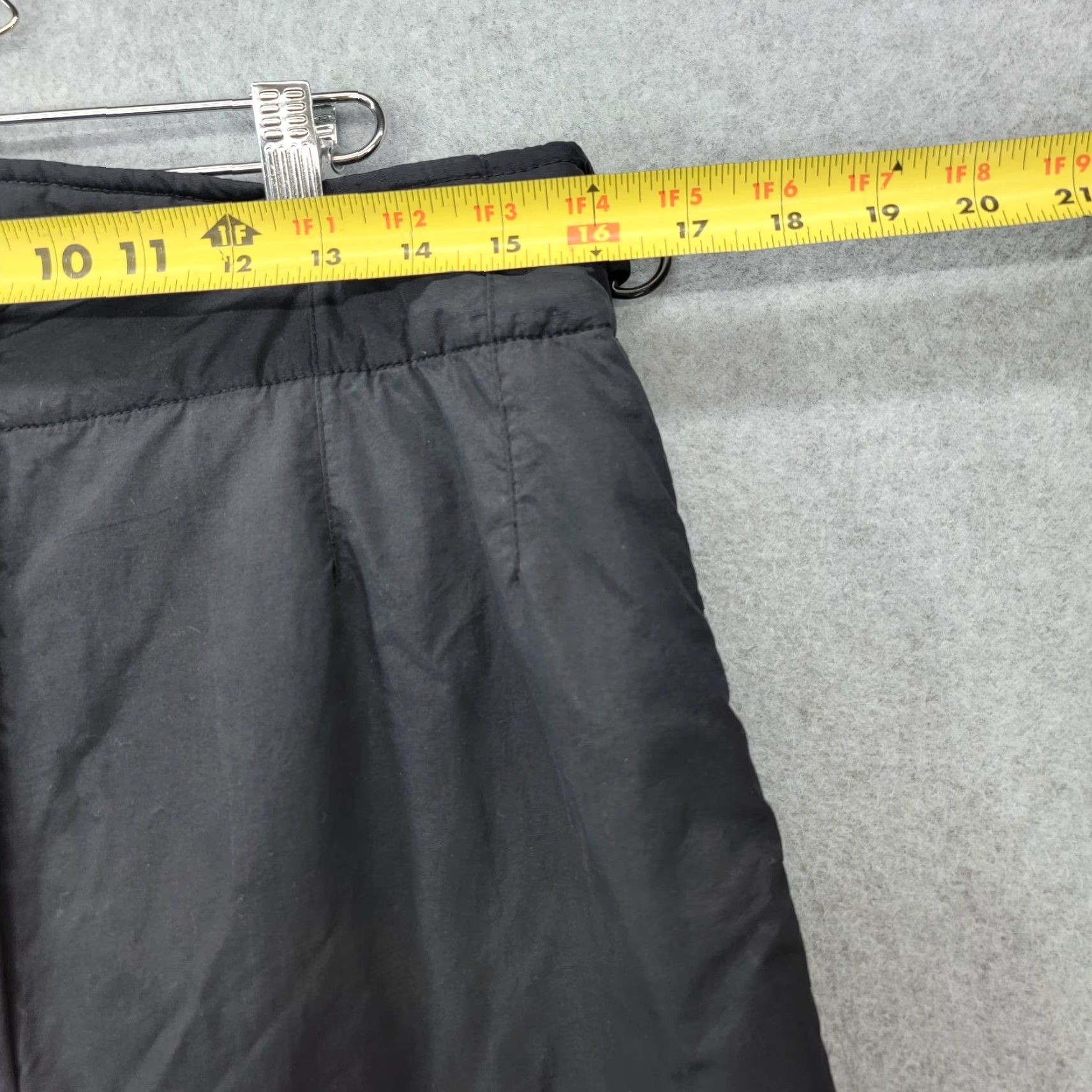 Obermeyer Obermeyer Snow pants Women's 14 Black 40 x 30 Snow Pants Ski Gear Size 36" / US 14 / IT 50 - 6 Thumbnail