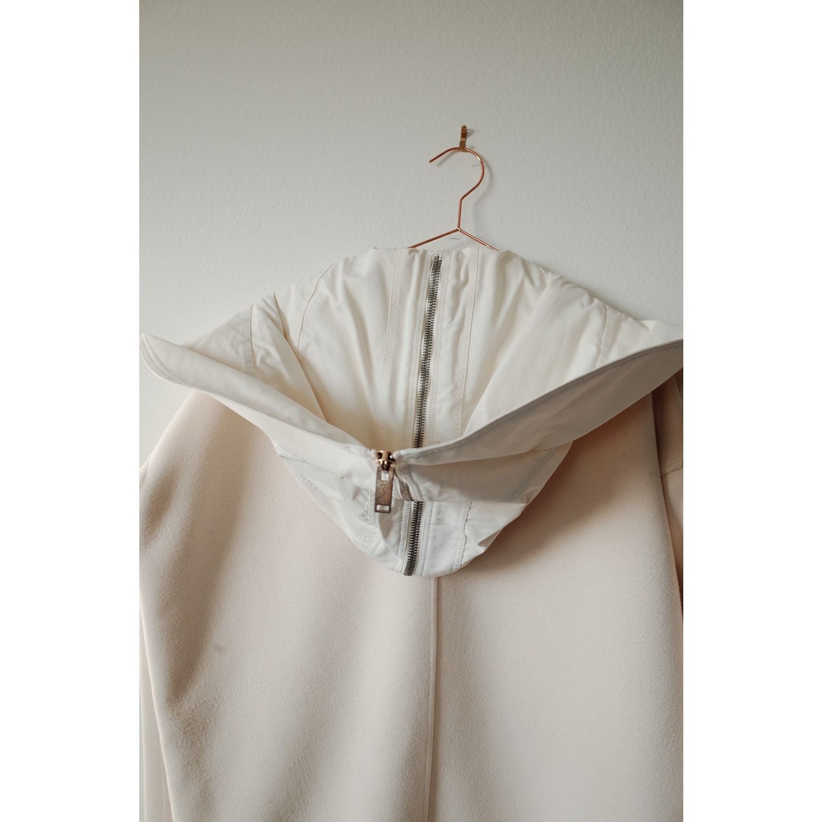 Rick Owens Rick Owens Cocoon Virgin Wool & Silk Coat in Milk US 6 IT 40 Size M / US 6-8 / IT 42-44 - 10 Thumbnail