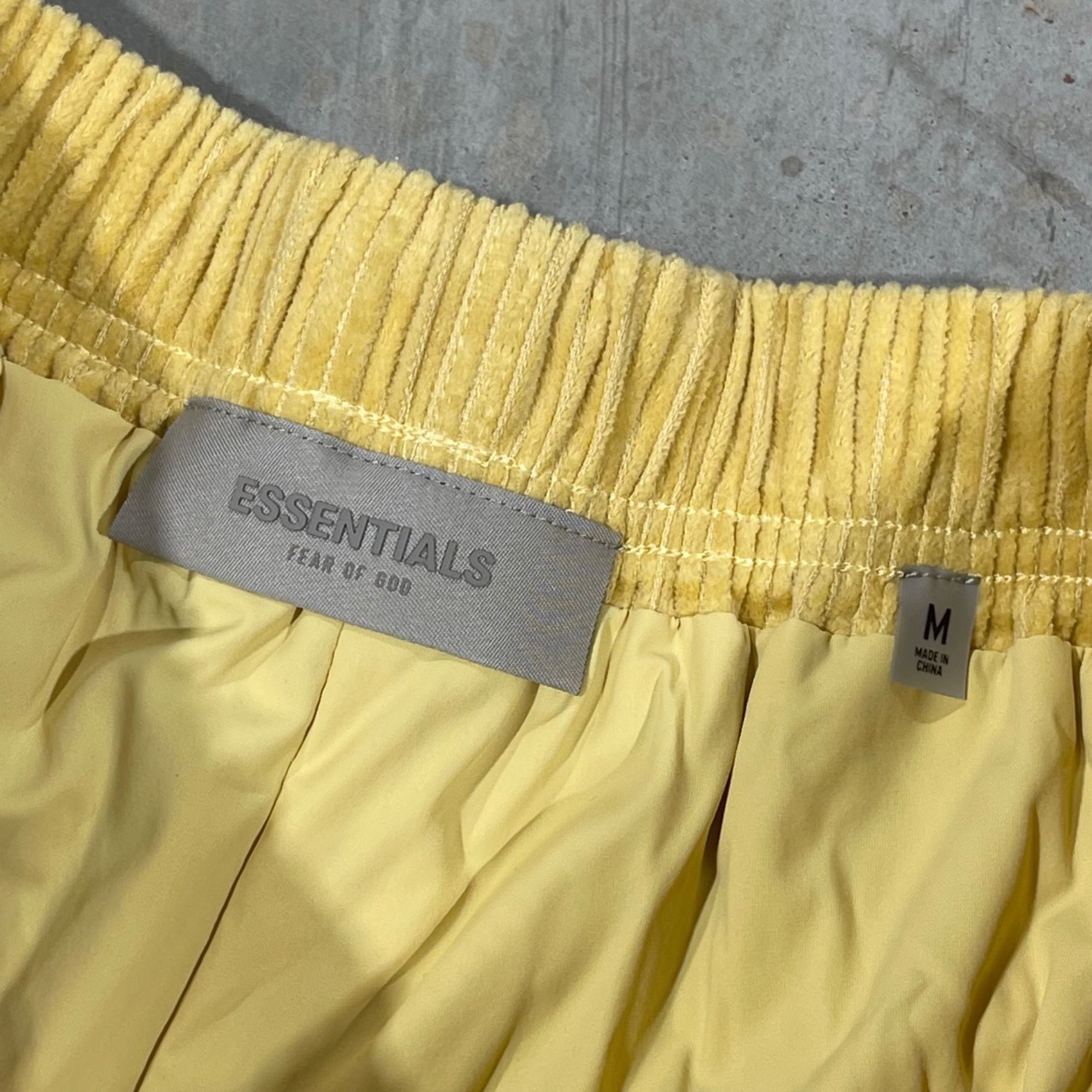 Fear of God NEW FEAR OF GOD ESSENTIALS WOMEN'S CORDUROY TUSCAN SHORTS M Size 27" / US 4 / IT 40 - 5 Thumbnail
