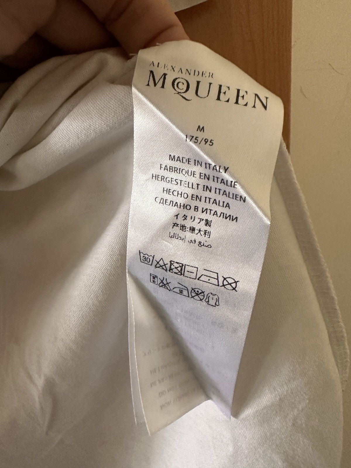 Alexander McQueen McQueen side skull tee Size US M / EU 48-50 / 2 - 5 Thumbnail