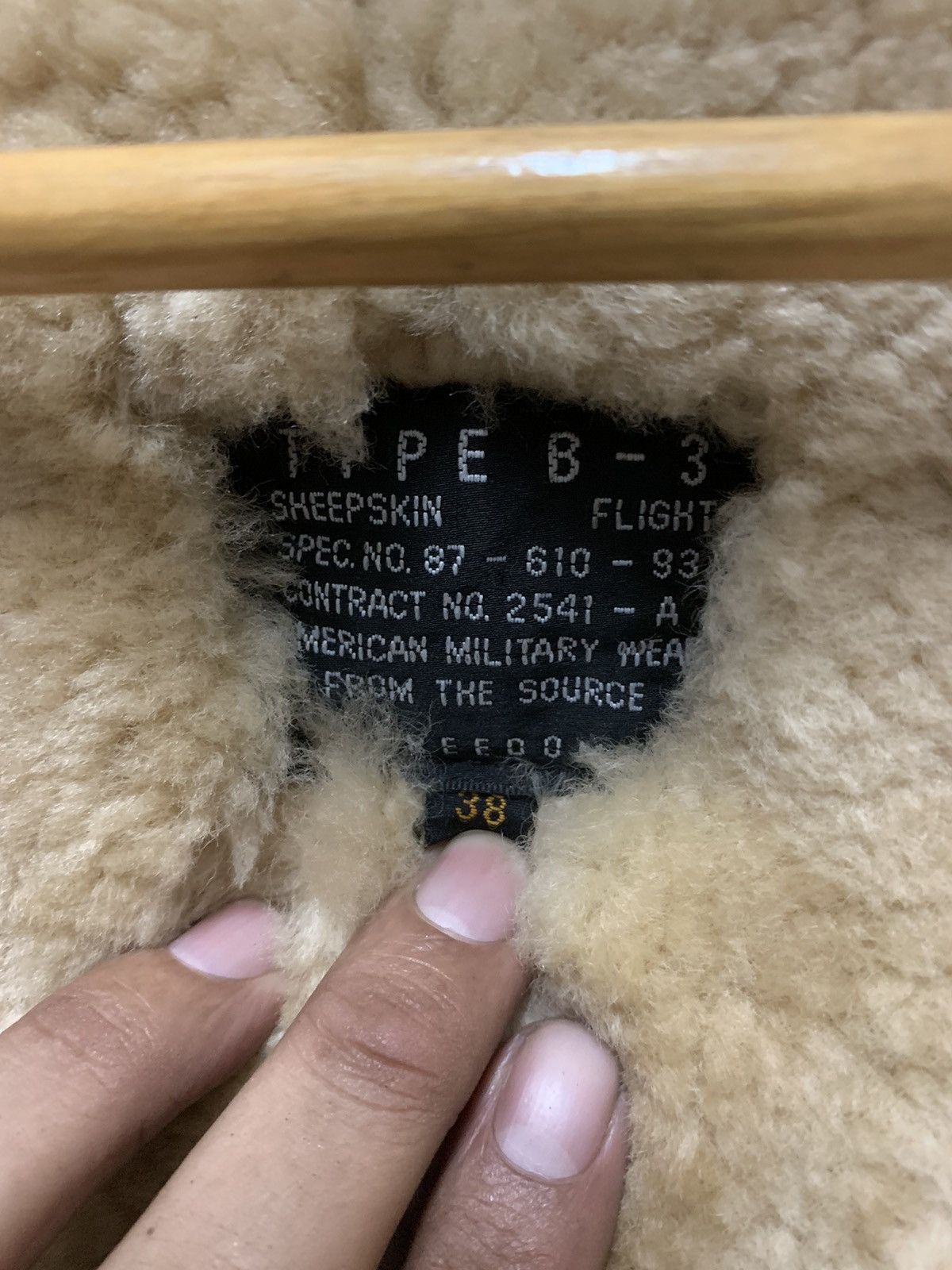 Vintage Vintage B-3 American Military Wear ’sheep skin’ Size US M / EU 48-50 / 2 - 11 Thumbnail