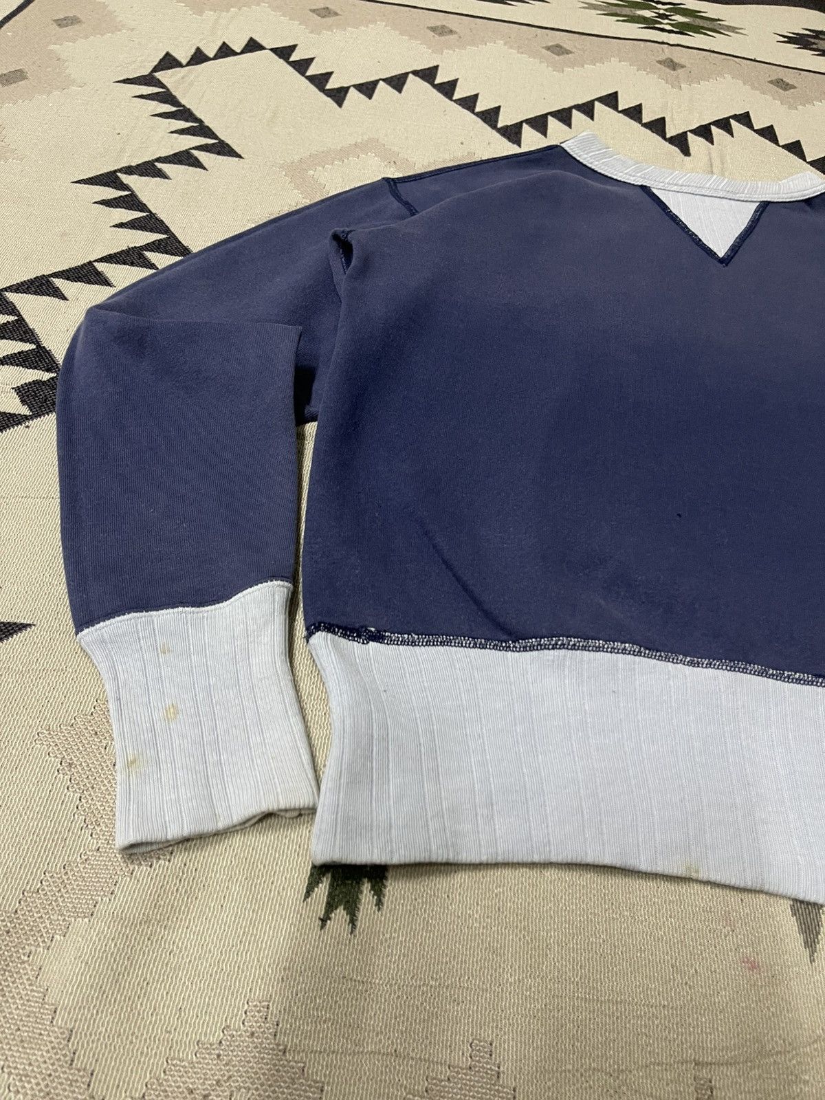 Full Count & Co. 90s FULLCOUNT WINDSHIELD DOUBLE V SUNFADED SWEATSHIRT Size US S / EU 44-46 / 1 - 12 Thumbnail