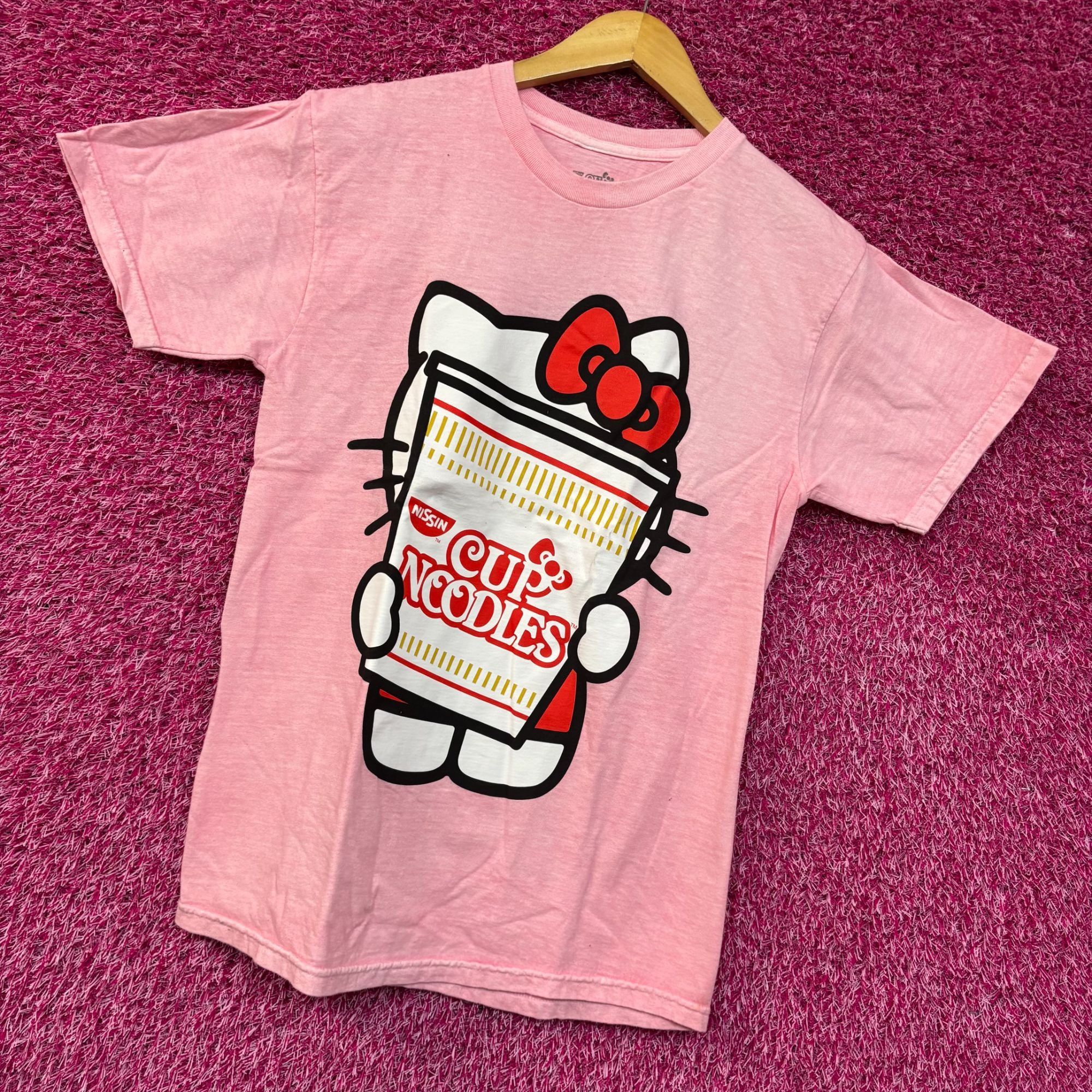 Other Sanrio Hello Kitty x Nissin Cup Noodles Pink T-Shirt Small Size S / US 4 / IT 40 - 3 Thumbnail