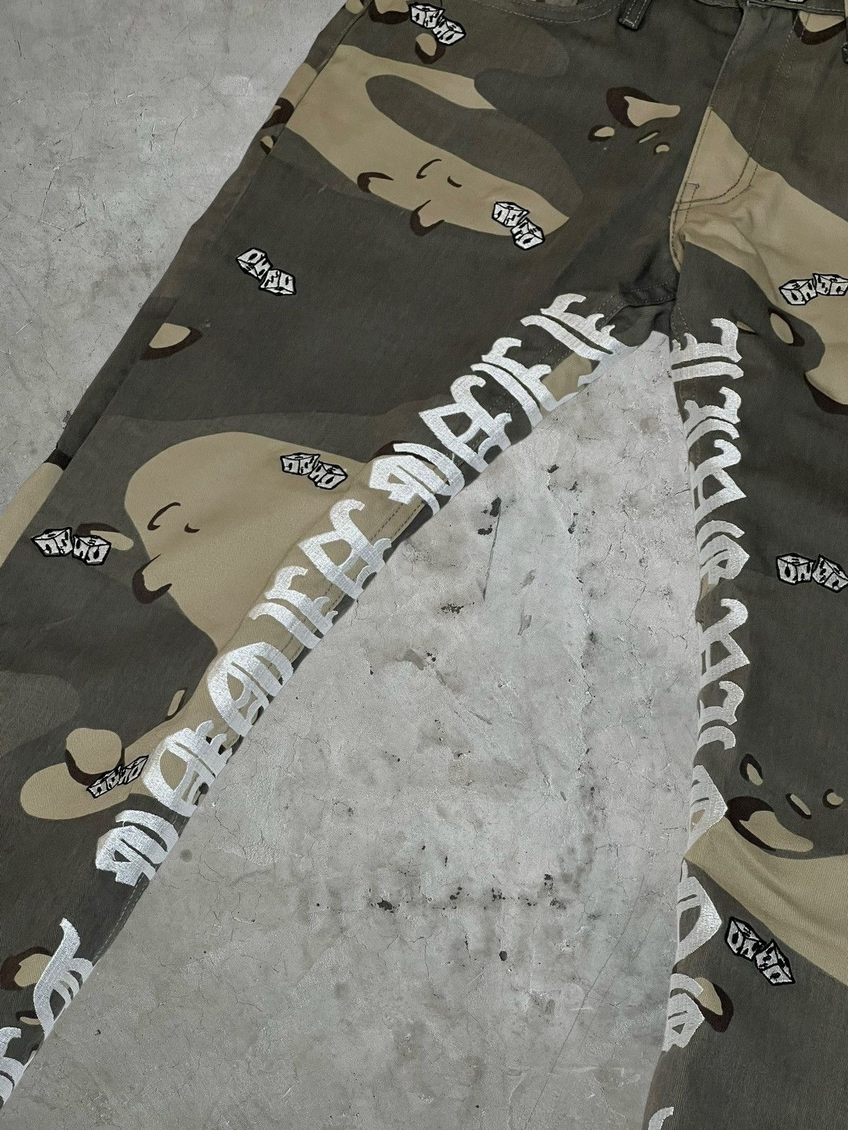 Vlone Vlone Unreleased Desert Camo Dice Pants Size US 32 / EU 48 - 4 Thumbnail