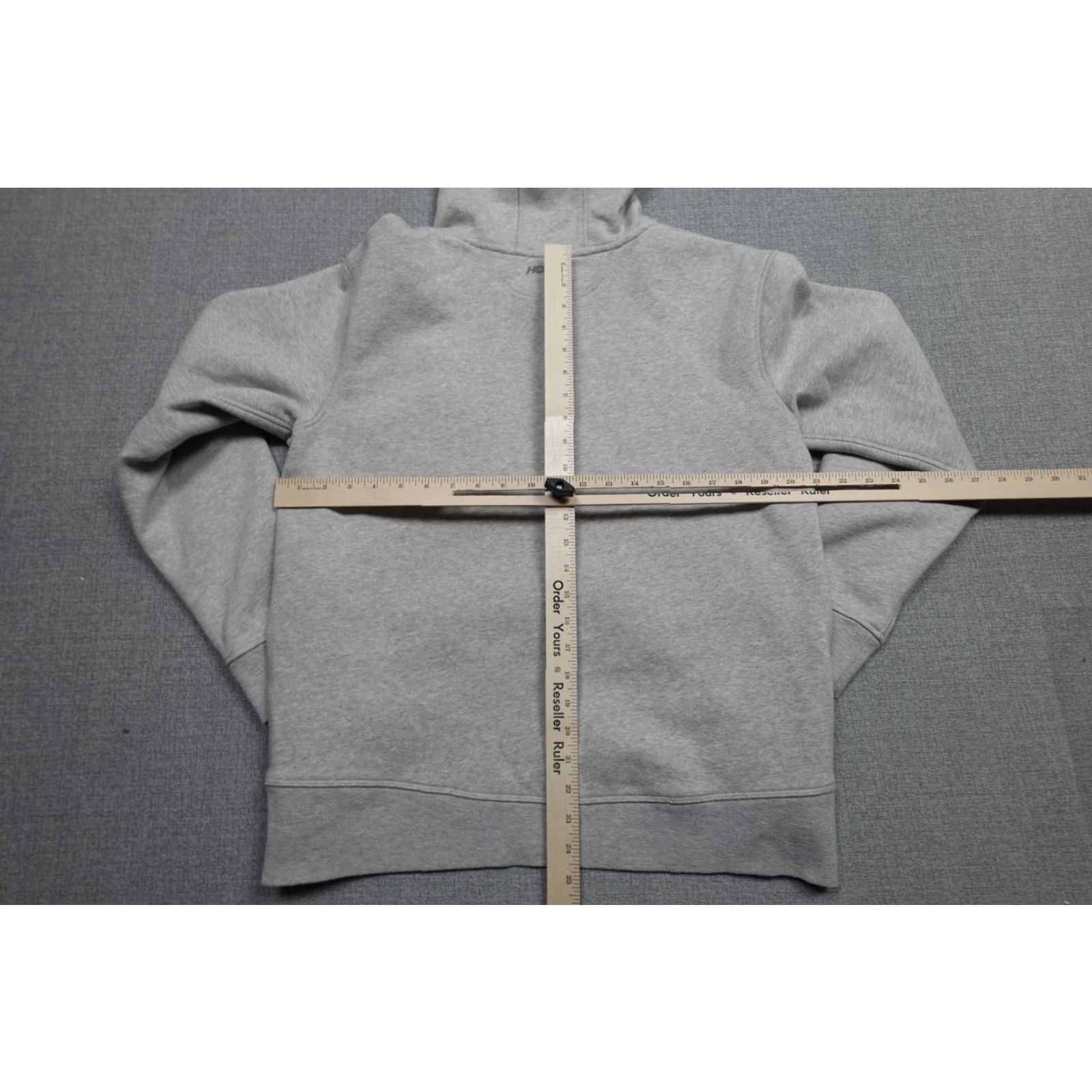 Vintage HOKA ONE ONE Sweatshirt Mens M Gray Fleece Pullover Hooded Pocket Logo Running Pullover Hoodie Jacket Bloodlines? Size US M / EU 48-50 / 2 - 6 Thumbnail