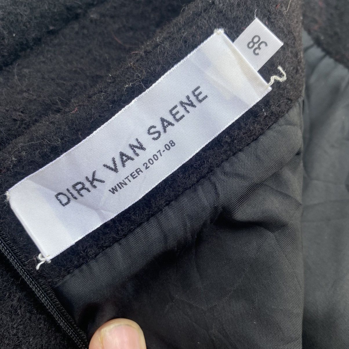 Dirk Van Saene Dirk Van Saene FW2007 Red Mohair Appliqué Skirt Size 26" / US 2 / IT 38 - 9 Thumbnail