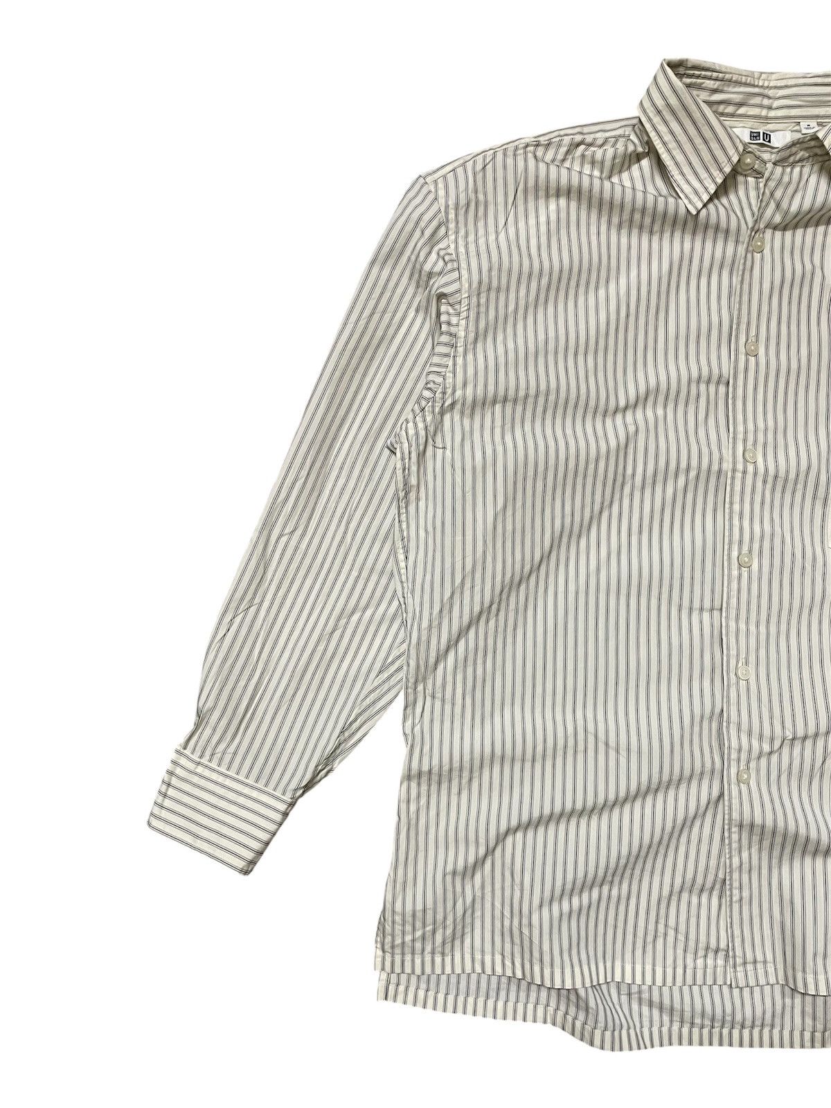 Uniqlo uniqlo white striped shirt relax fit Size US M / EU 48-50 / 2 - 2 Thumbnail