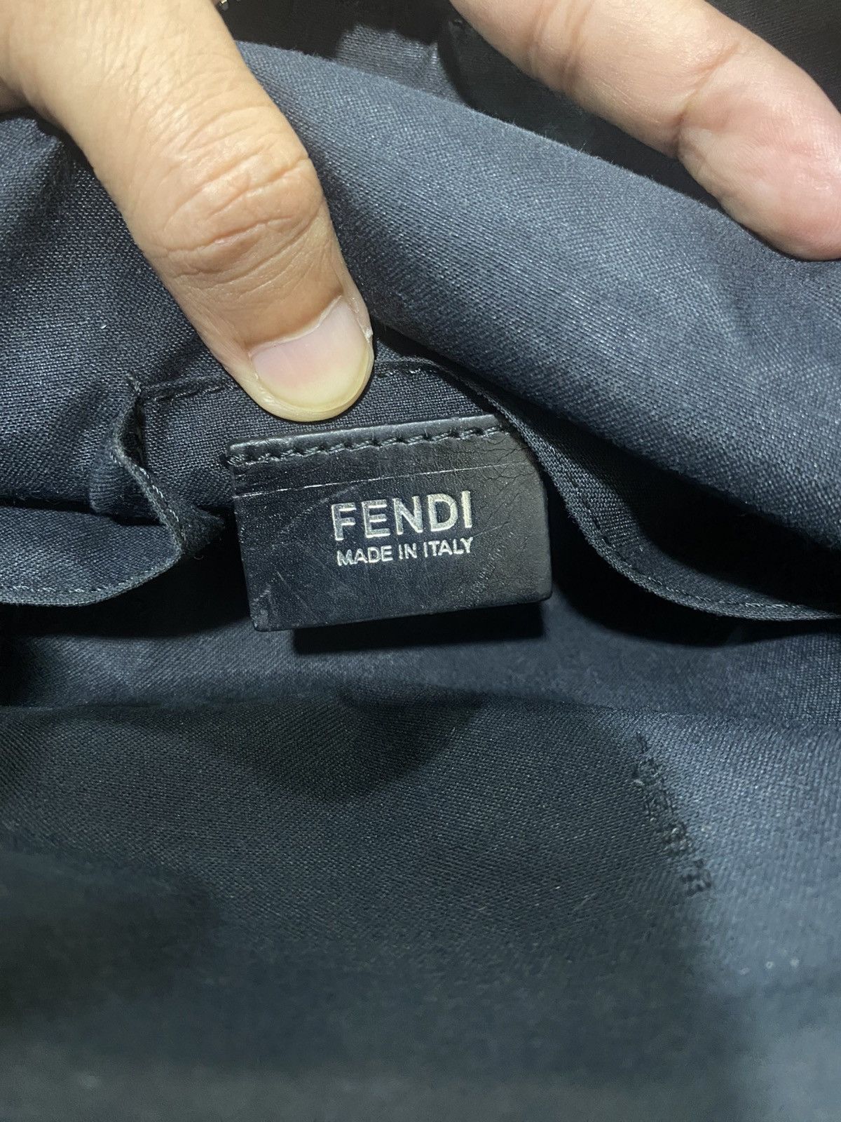 Fendi Authentic Fendi Roma Sling Leather Bag Size ONE SIZE - 19 Thumbnail