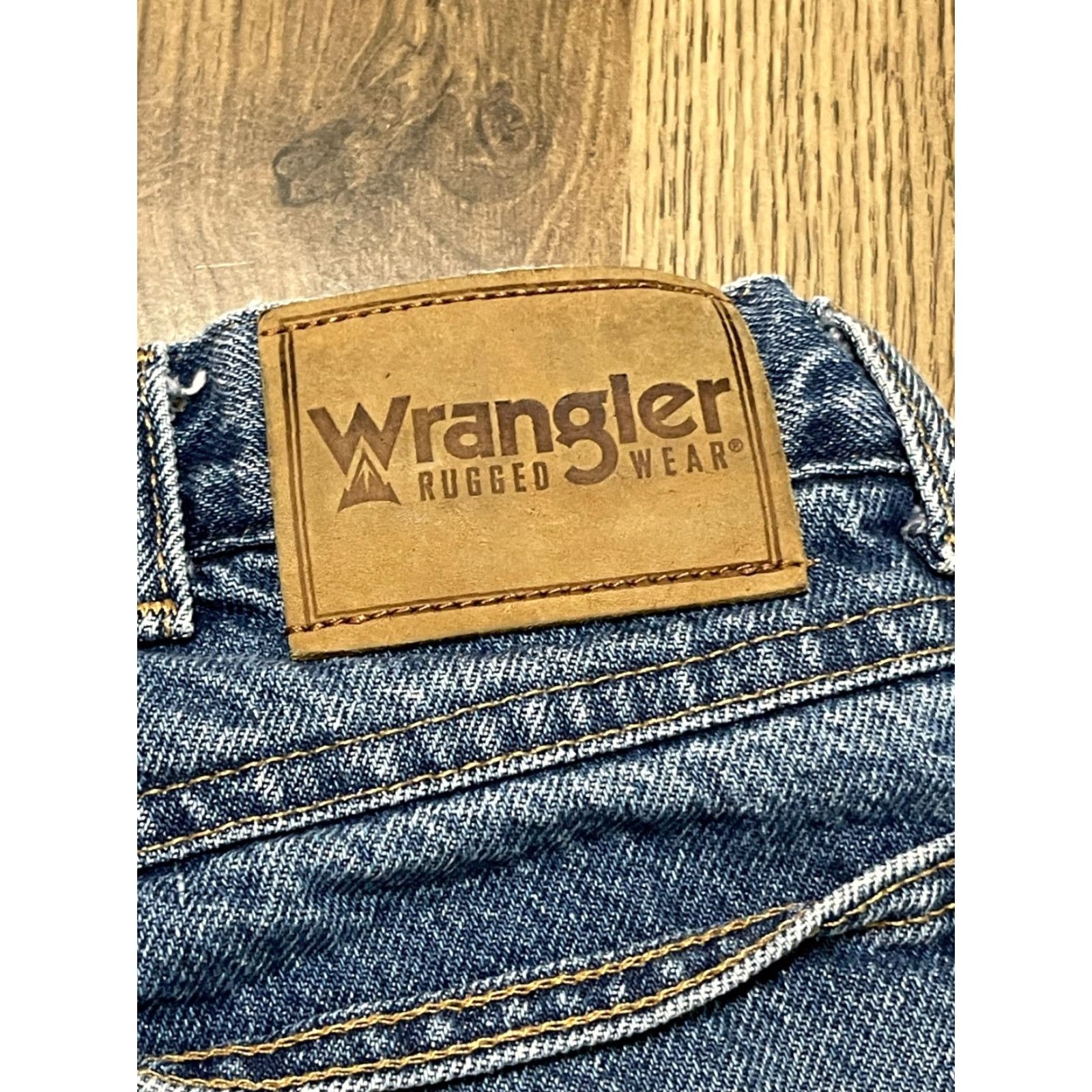 Wrangler Wrangler Jeans Men's 34x30 Blue Denim Straight Pockets Regular Waist 30in Front Size US 34 / EU 50 - 3 Thumbnail