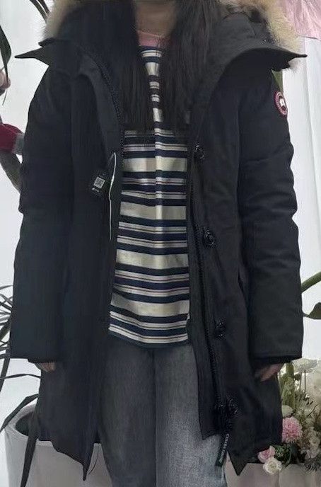 Canada Goose Canada Goose Womens Parka Coat With Fur Hood Black S/P Size S / US 4 / IT 40 - 11 Thumbnail