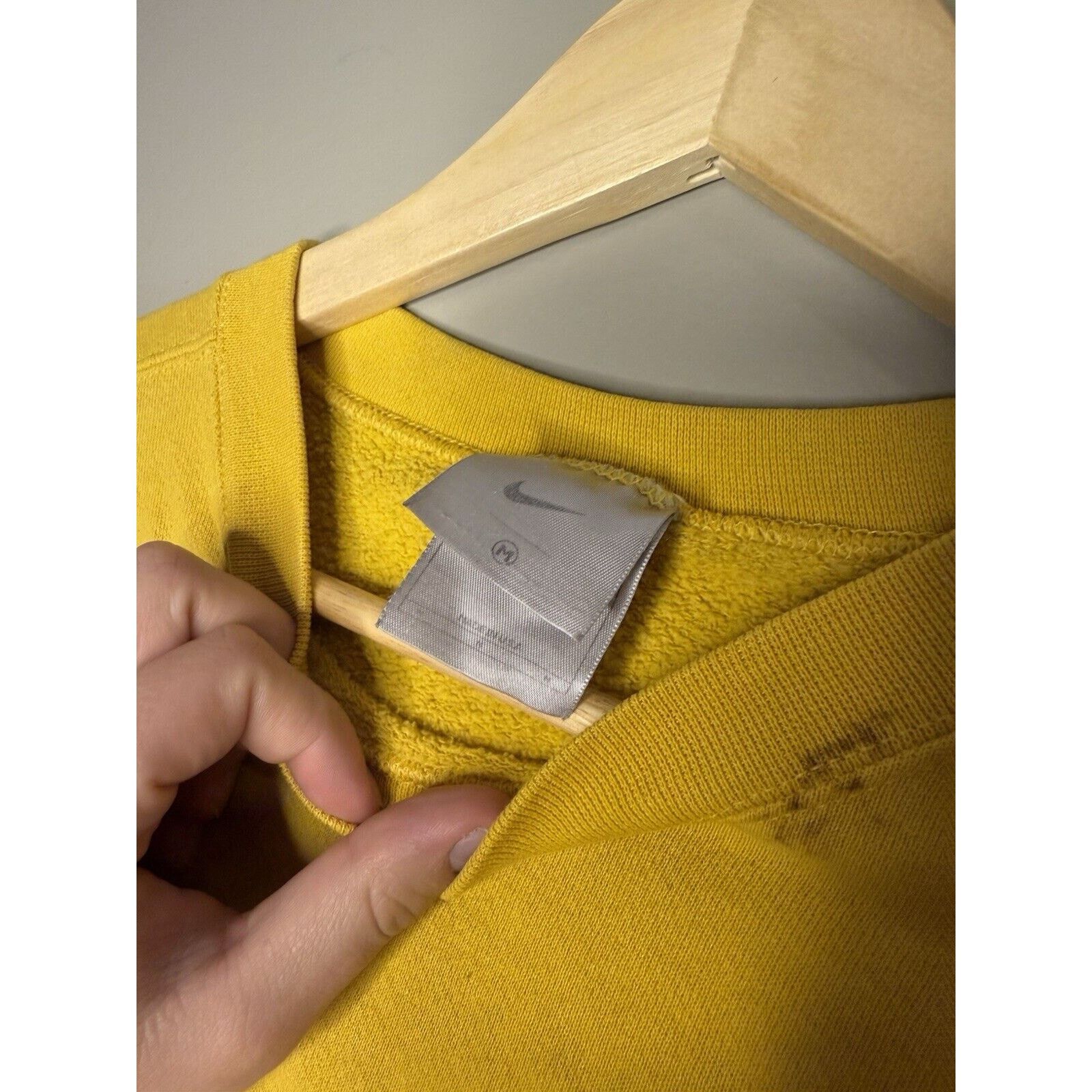 Nike 2000s NIKE Silver tag Yellow Crewneck Mini Swoosh thrashed Size US M / EU 48-50 / 2 - 3 Thumbnail