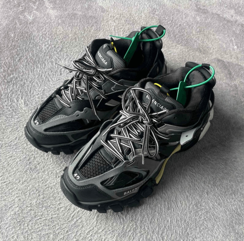 Balenciaga Balenciaga retro chunky sneakers Size US 9 / EU 42 - 1 Thumbnail