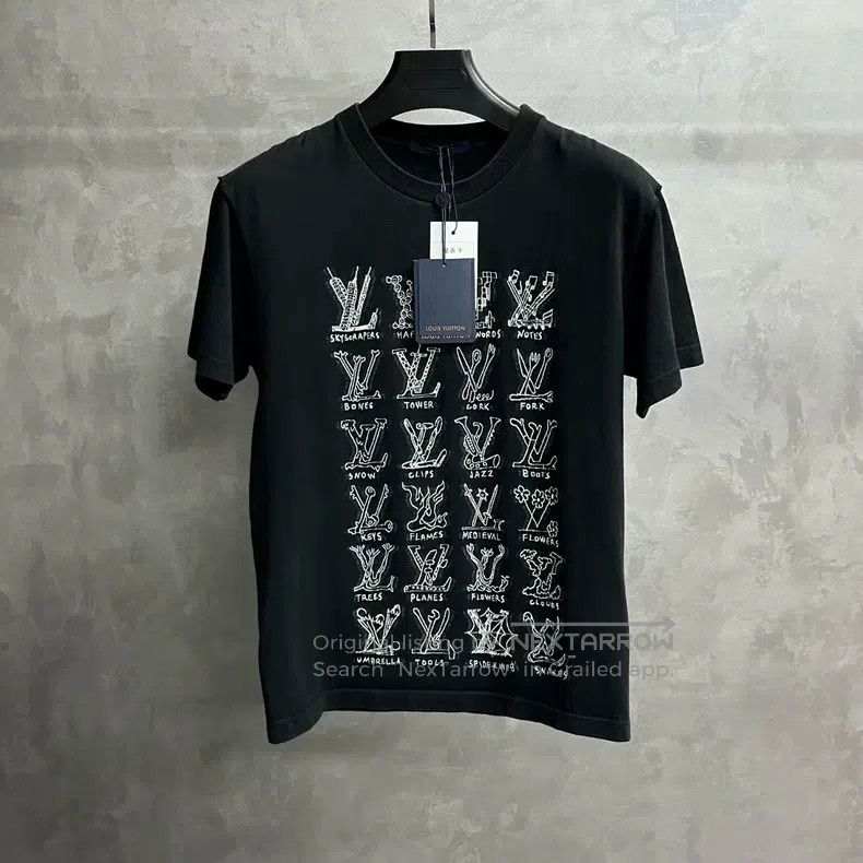 Louis Vuitton Louis Vuitton Black Logo Print Crew Neck Short Sleeve T-Sh Size US S / EU 44-46 / 1 - 1 Thumbnail