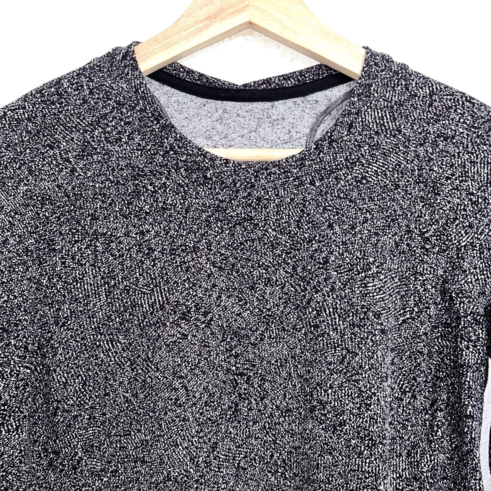 Lululemon Lululemon Runderful Half Zip Pullover Shirt 10 Long Sleeve Womens Size L / US 10 / IT 46 - 4 Thumbnail