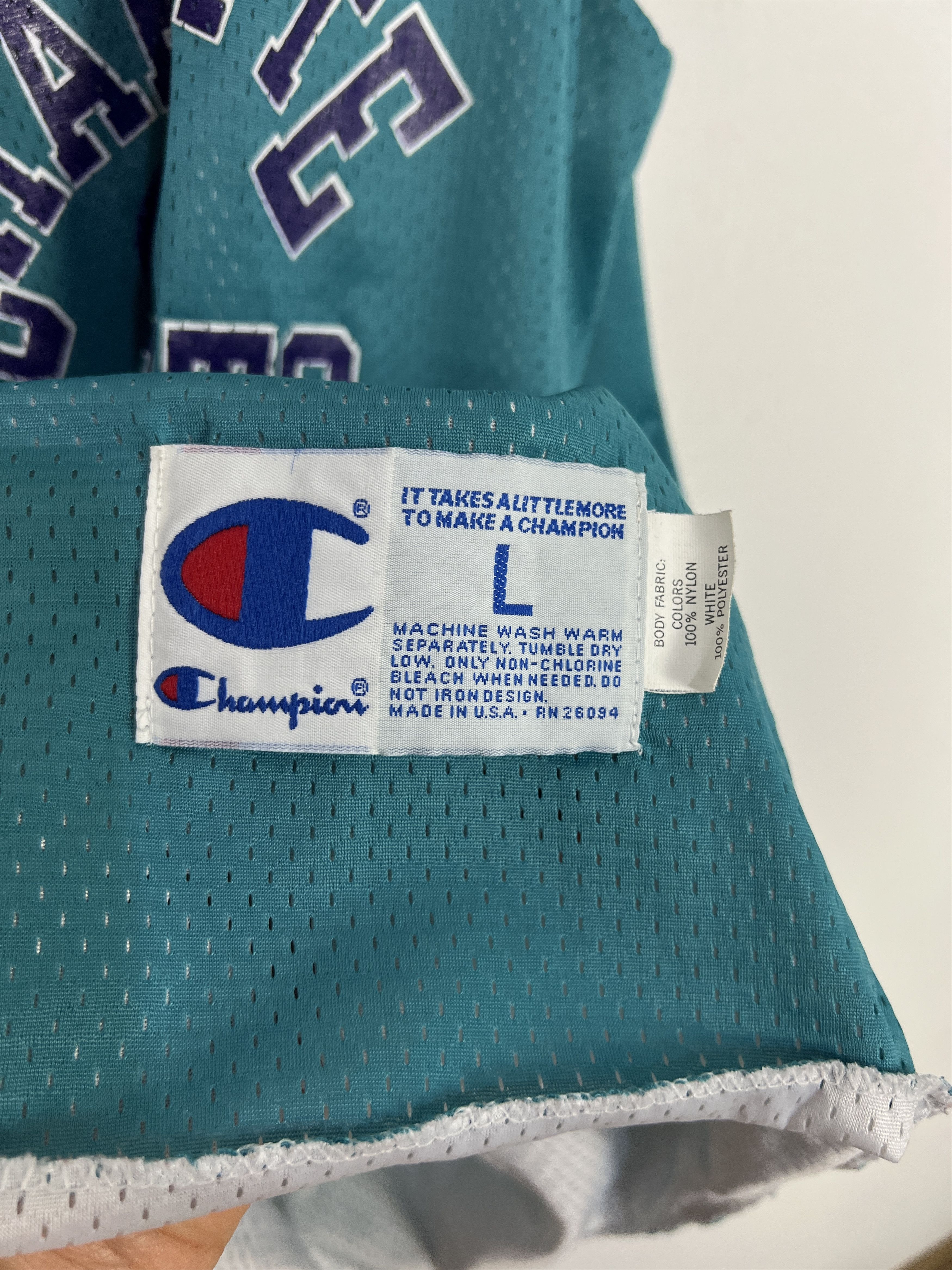 Champion Vintage Charlotte Hornets NBA Double Sided Jersey Warm Up Size US L / EU 52-54 / 3 - 6 Thumbnail