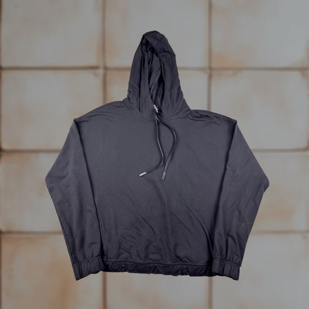 Lululemon LULULEMON Sweatshirt Women’s 10 Black Twisted & Tucked Pullover Hoodie Open Back Sweatshirt Open Back Size L / US 10 / IT 46 - 1 Thumbnail