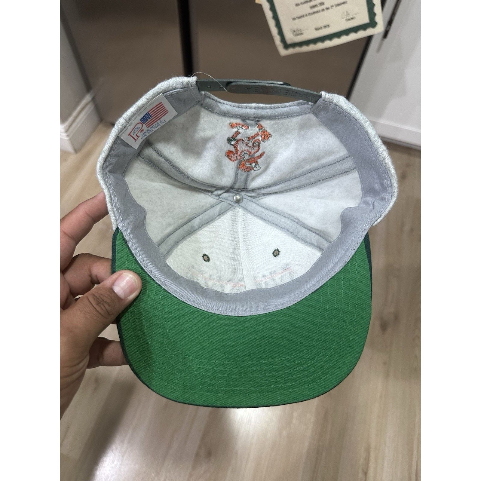 & Other Stories Vintage 90s University Of Miami Hurricanes SnapBack Hat Size ONE SIZE - 5 Thumbnail