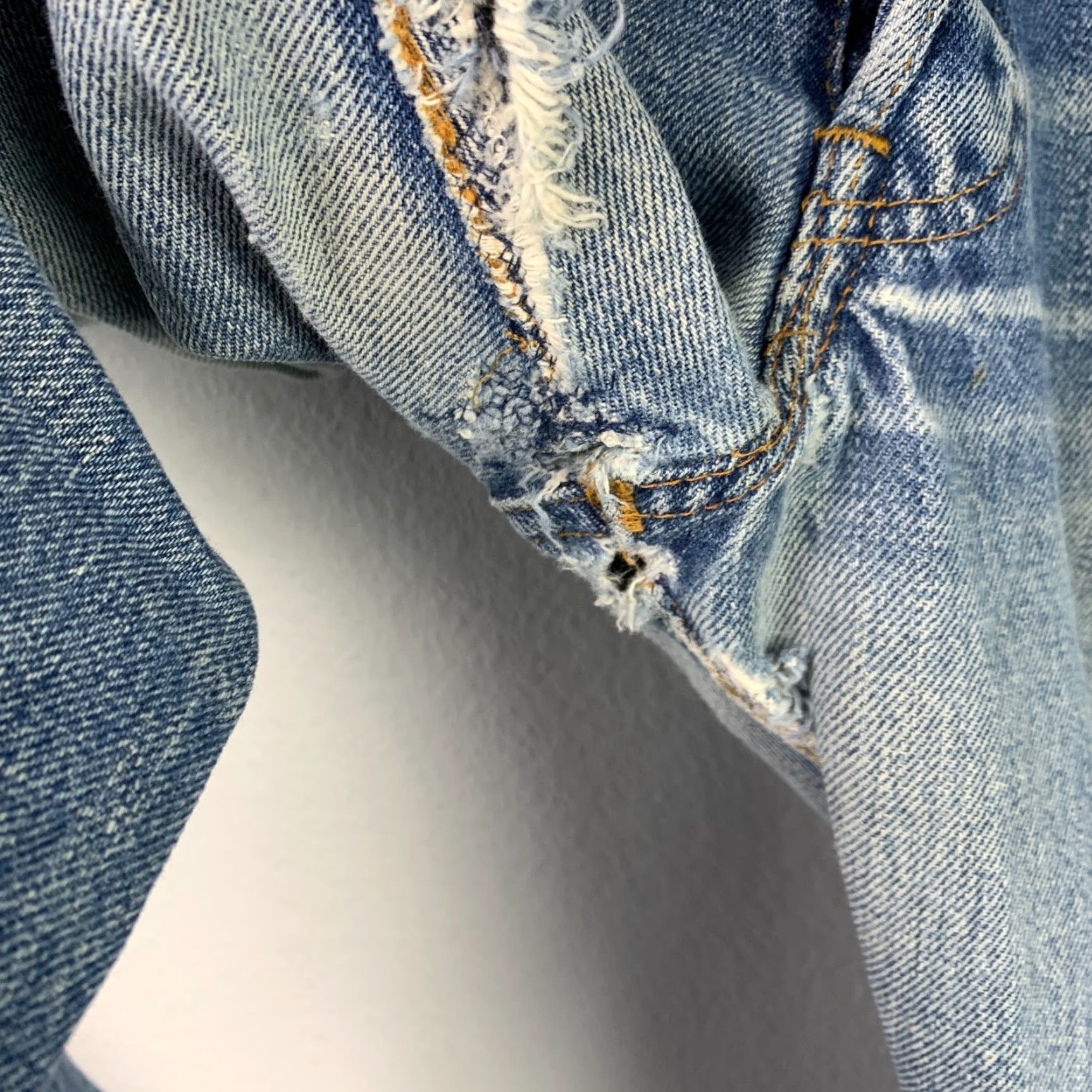 Levi's VINTAGE Levi's 501 Jeans Men Regular Fit 34x32.5 Blue Denim Cotton Button Fly 1978 Redline Selvedge USA 90s Style Size US 34 / EU 50 - 4 Thumbnail