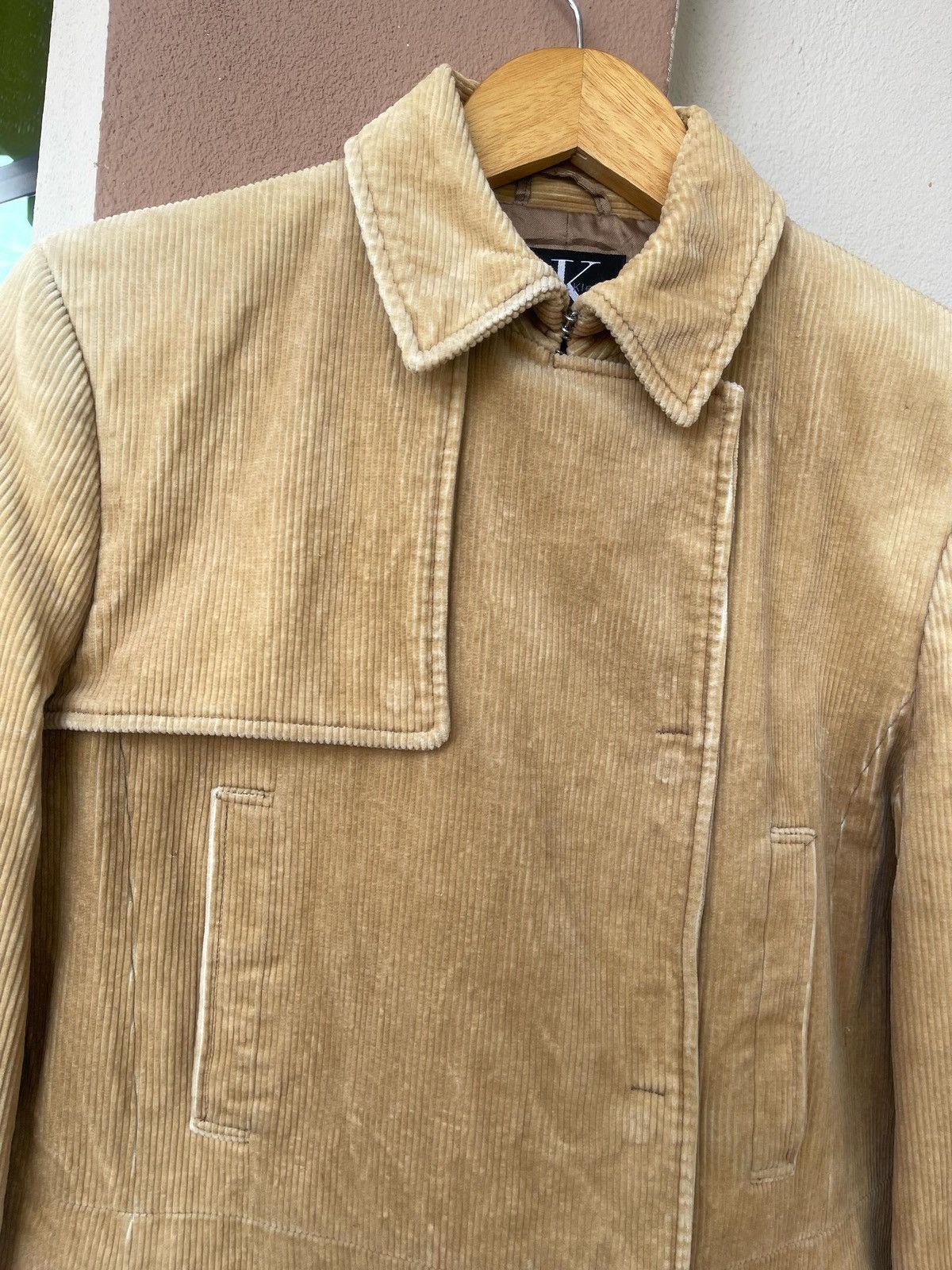 Calvin Klein × Designer × Vintage Calvin Klein Corduroy Jacket Size US M / EU 48-50 / 2 - 3 Thumbnail