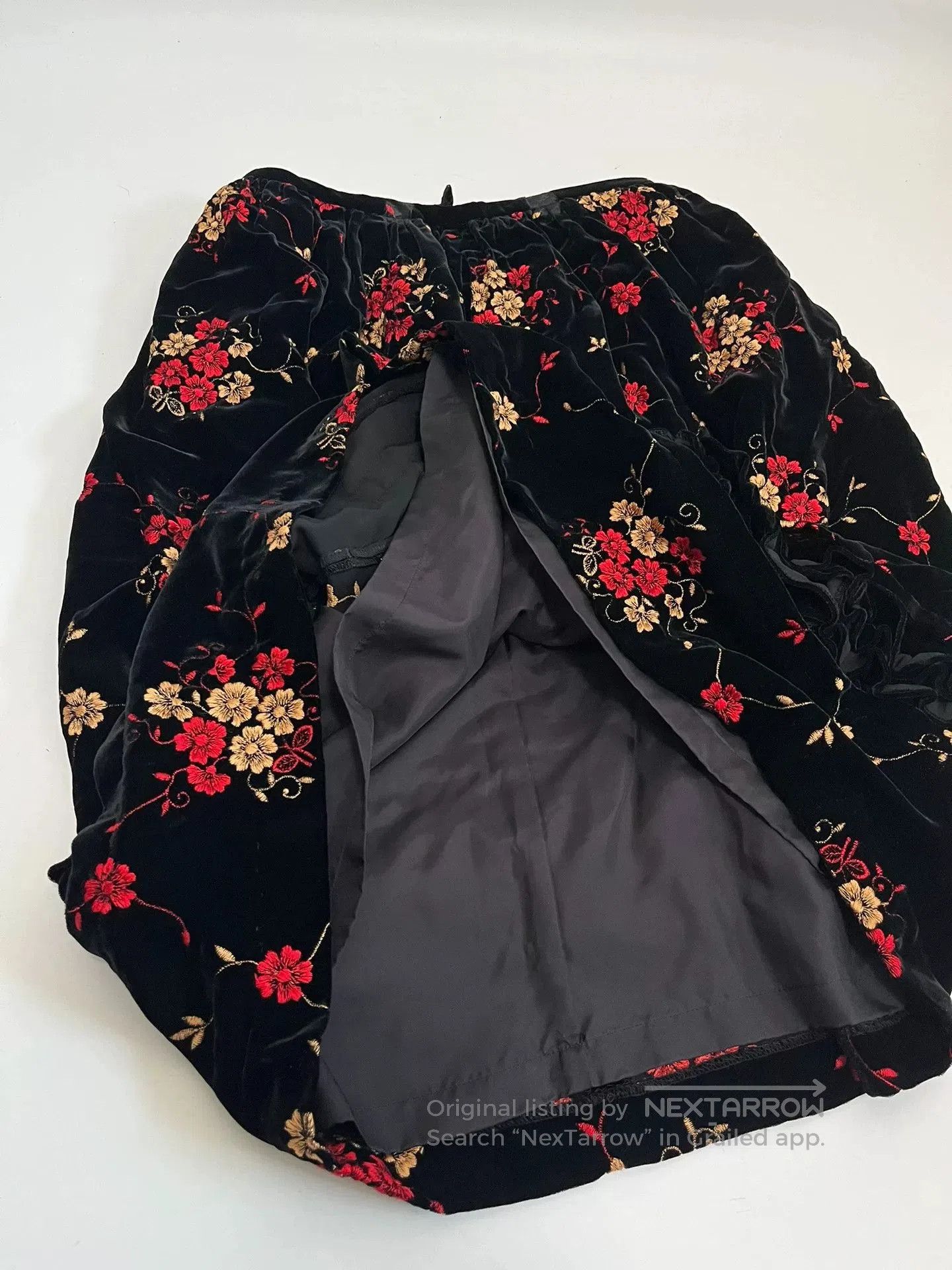 Rei Kawakubo Comme des Garçons Velvet Flower Embroidery Skirt. Size 37" - 6 Thumbnail