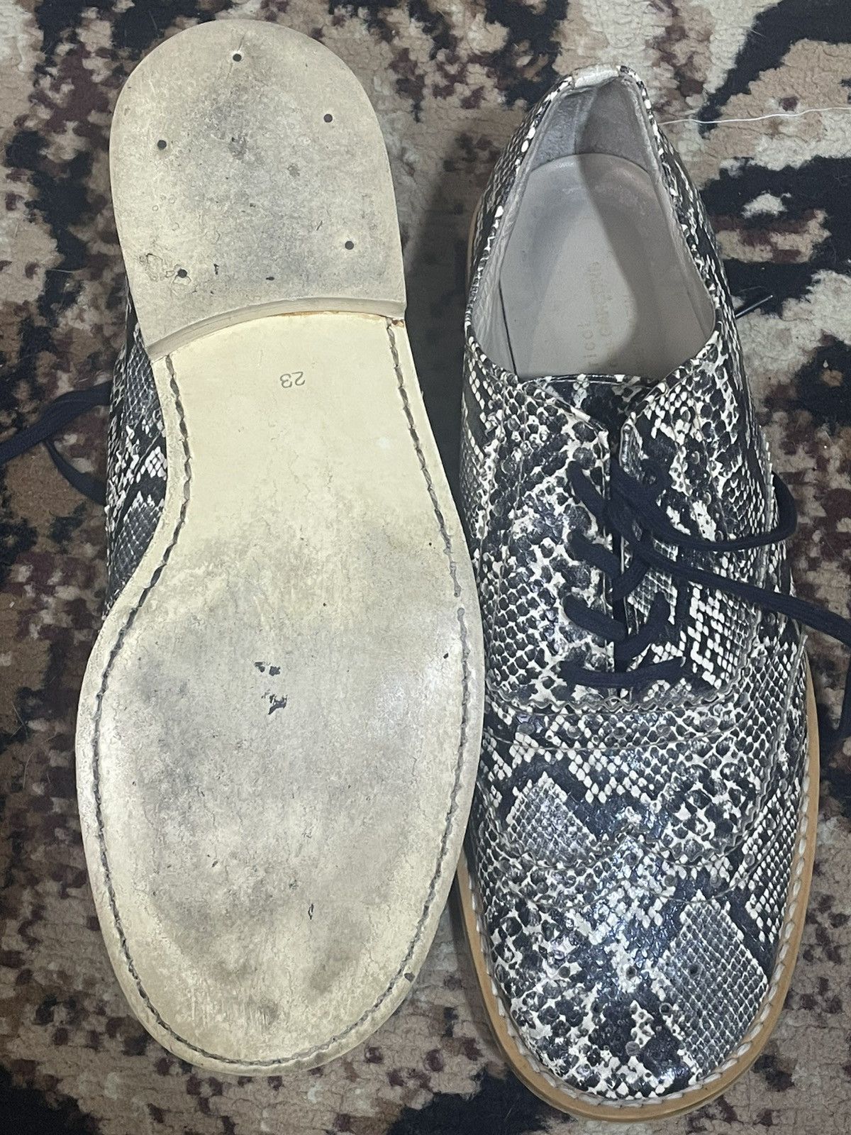 Tricot Comme des Garcons Comme des Garçons Tricot Snakeskin Pattern Flat Leather Shoe Size US 6.5 / IT 36.5 - 4 Thumbnail