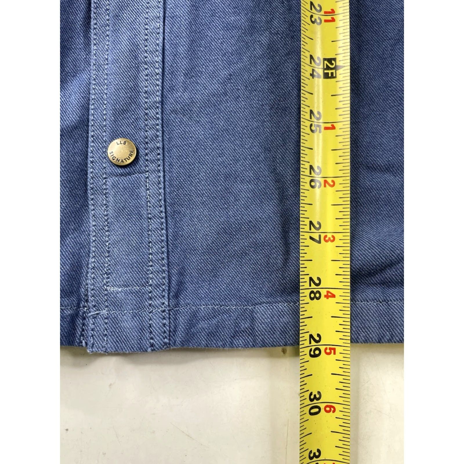 Vintage L.L. Bean Signature Denim Blue Jean Snap Buttons Shirt Slim Fit Mens Large Rugged Shirt Size US L / EU 52-54 / 3 - 6 Thumbnail