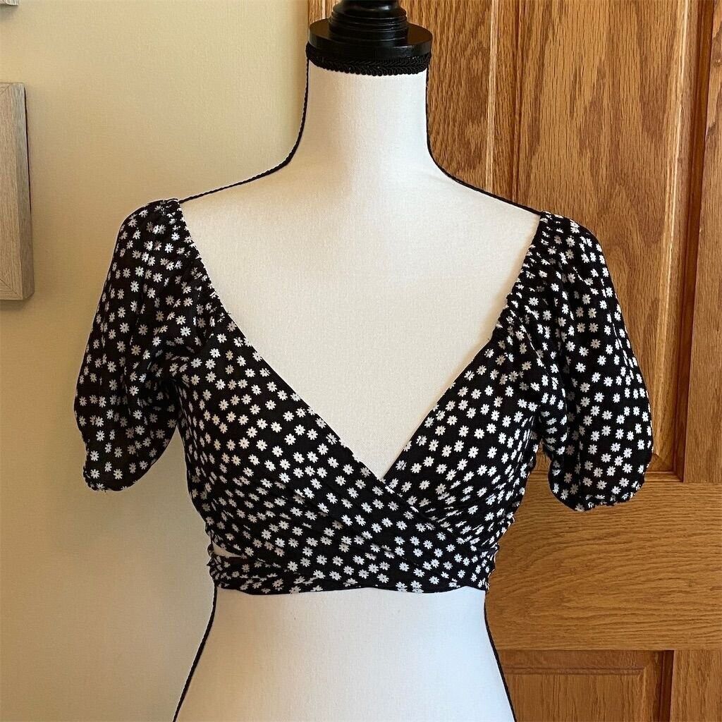 Shein Shein Women's Black & White Floral Puff Sleeve Crop Top Siz Size M / US 6-8 / IT 42-44 - 1 Thumbnail
