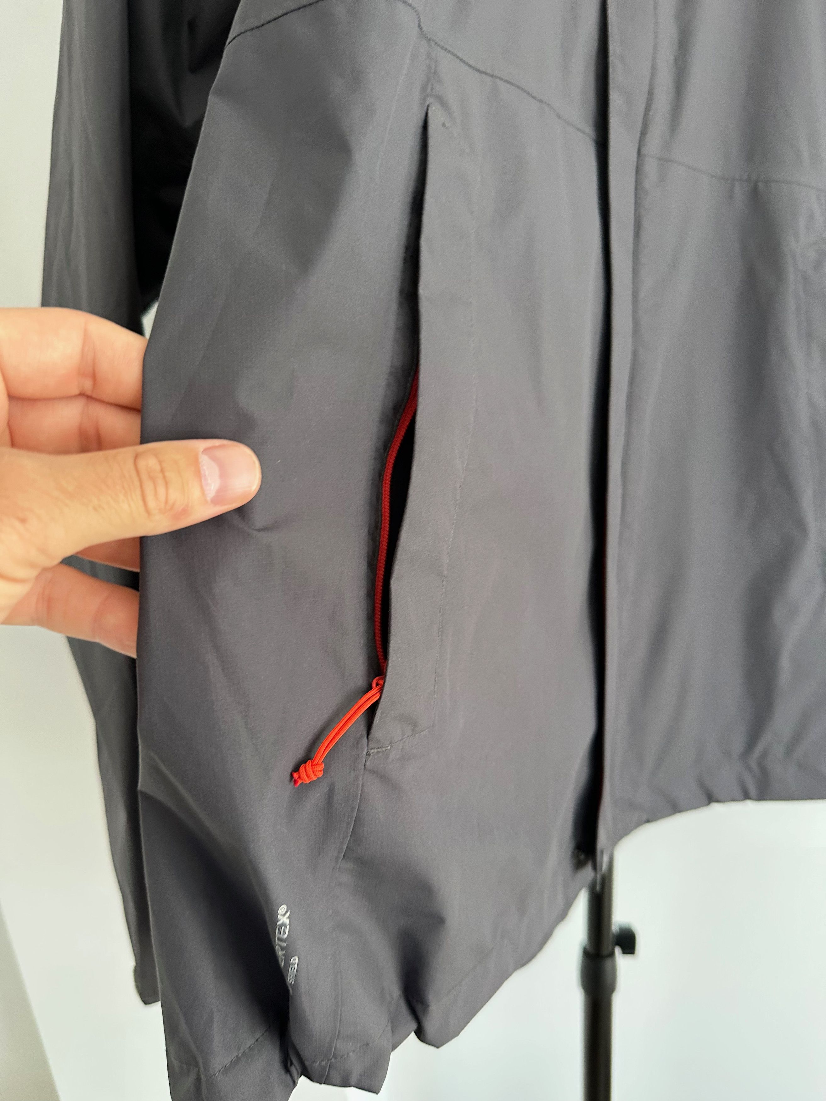 Rab RAB Downpour Eco graphene waterproof jacket Size US M / EU 48-50 / 2 - 6 Thumbnail