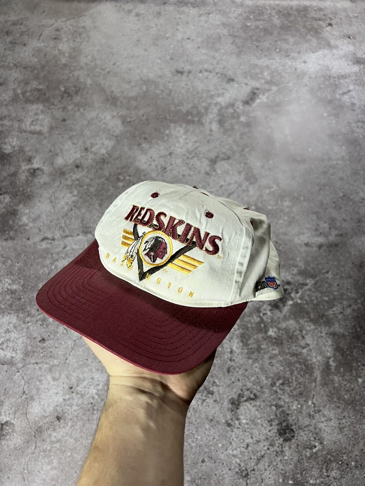 NFL Vintage Washington Redskins Cap Hat Bulls Buffalo Bills Size ONE SIZE - 1 Thumbnail