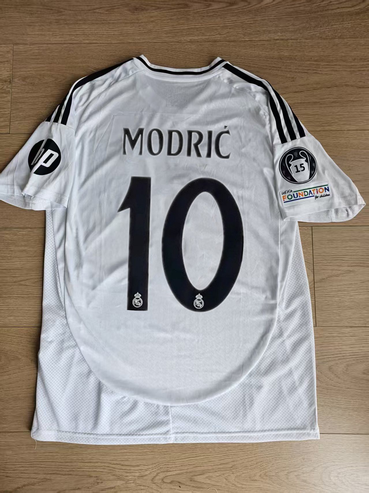 Other Real Madrid 2024 2025 Jersey #10 Luka Modrić Jersey Size US M / EU 48-50 / 2 - 1 Thumbnail