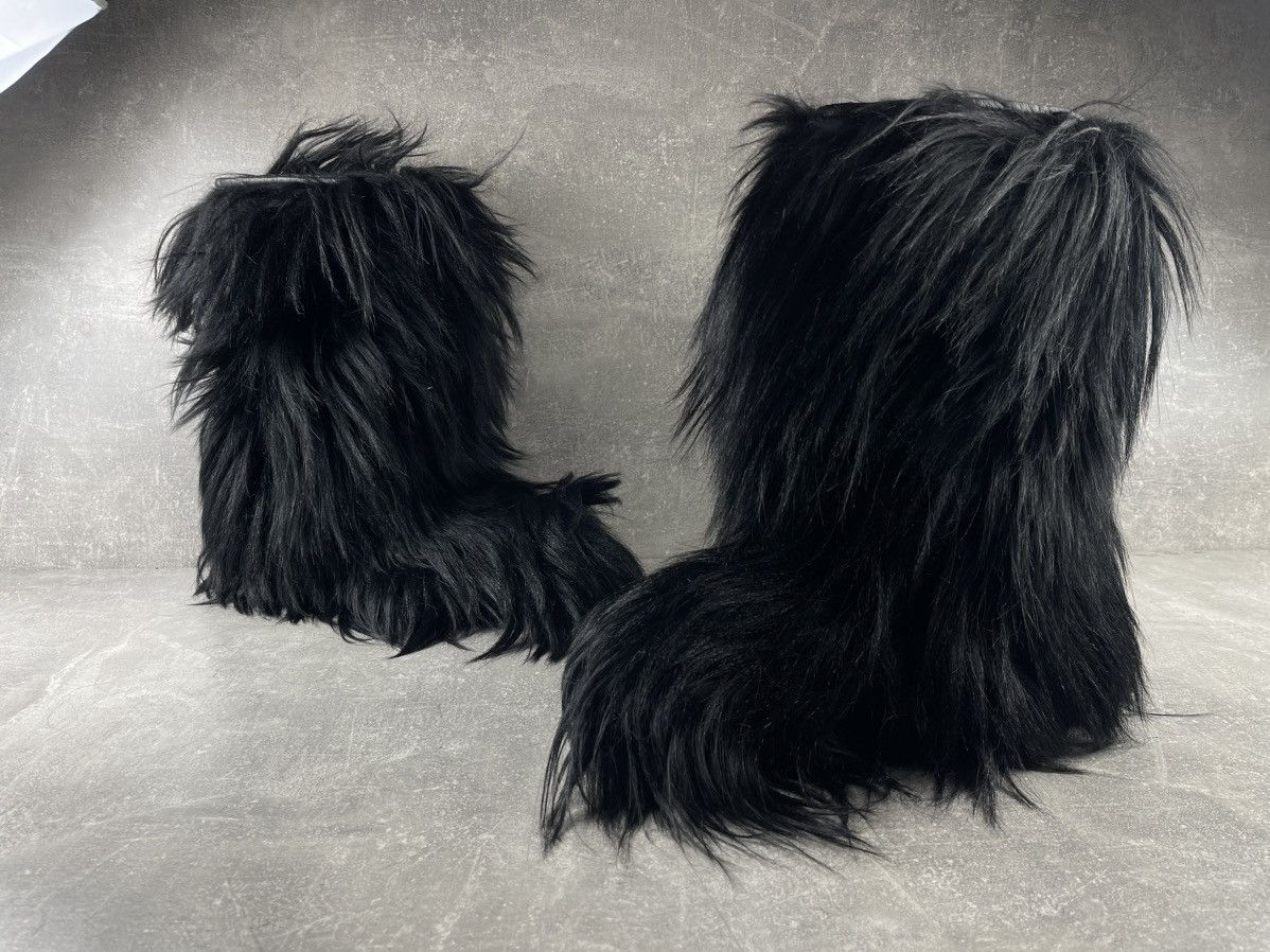 Vintage Artisan Avant-Garde Vintage Black Long Hair Fur Boots Black Size US 7 / IT 37 - 1 Thumbnail