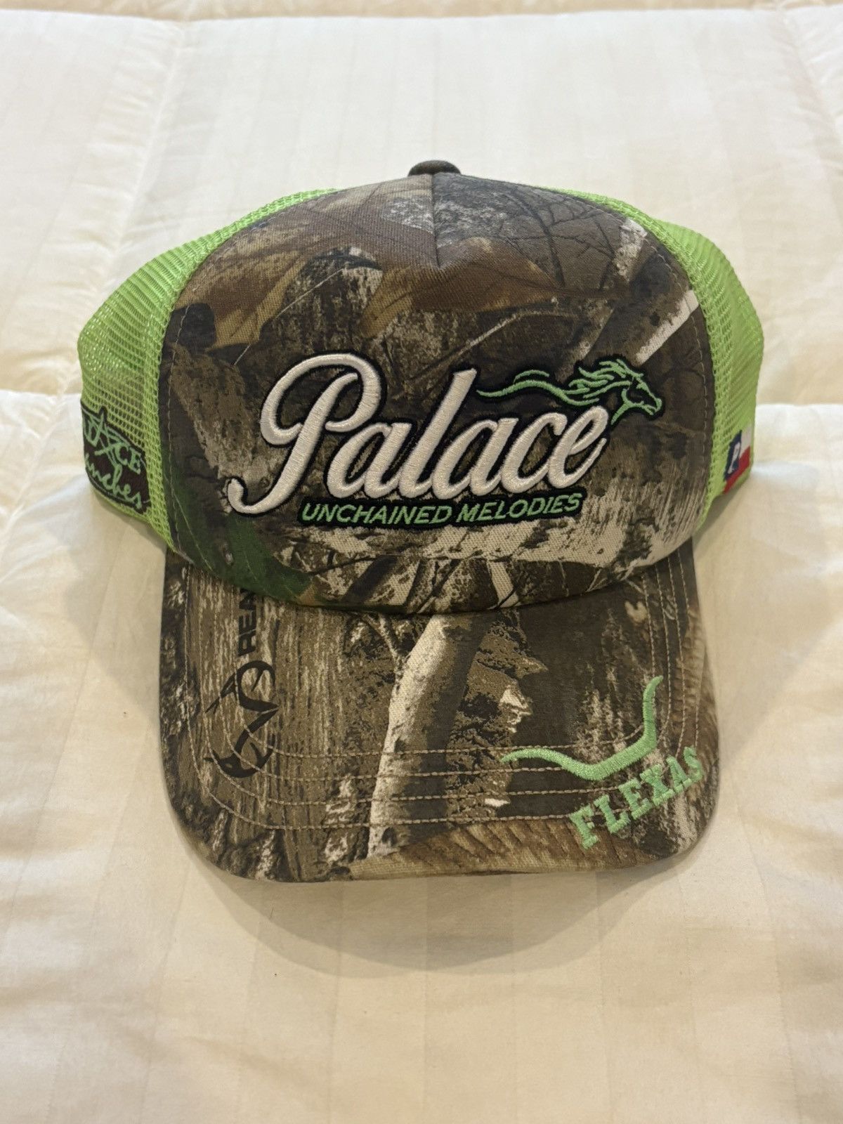 Palace Real Tree | Grailed