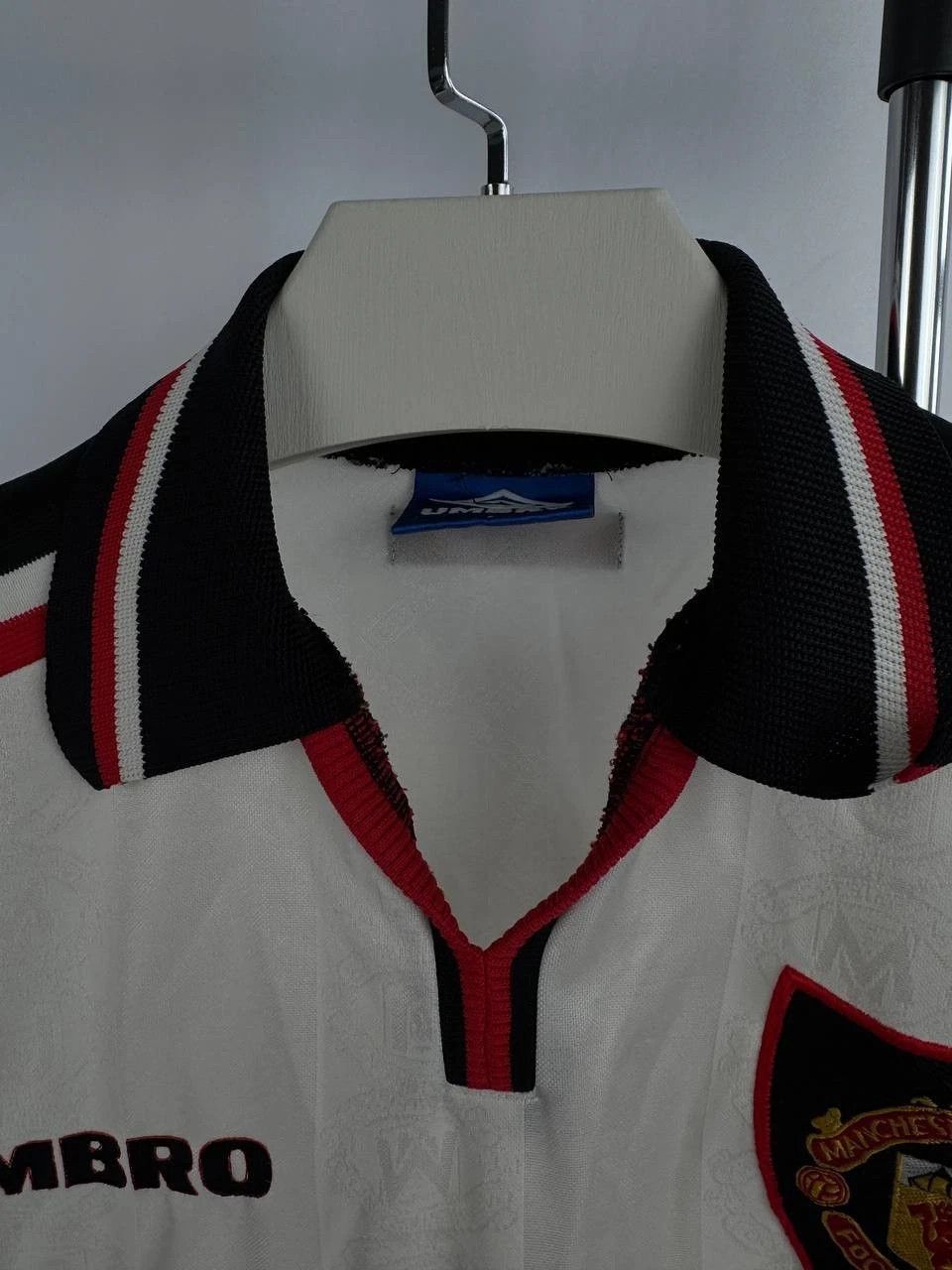 Umbro Umbro Manchester United 1997-1998 Away Jersey Polo Sharp Size US L / EU 52-54 / 3 - 8 Thumbnail
