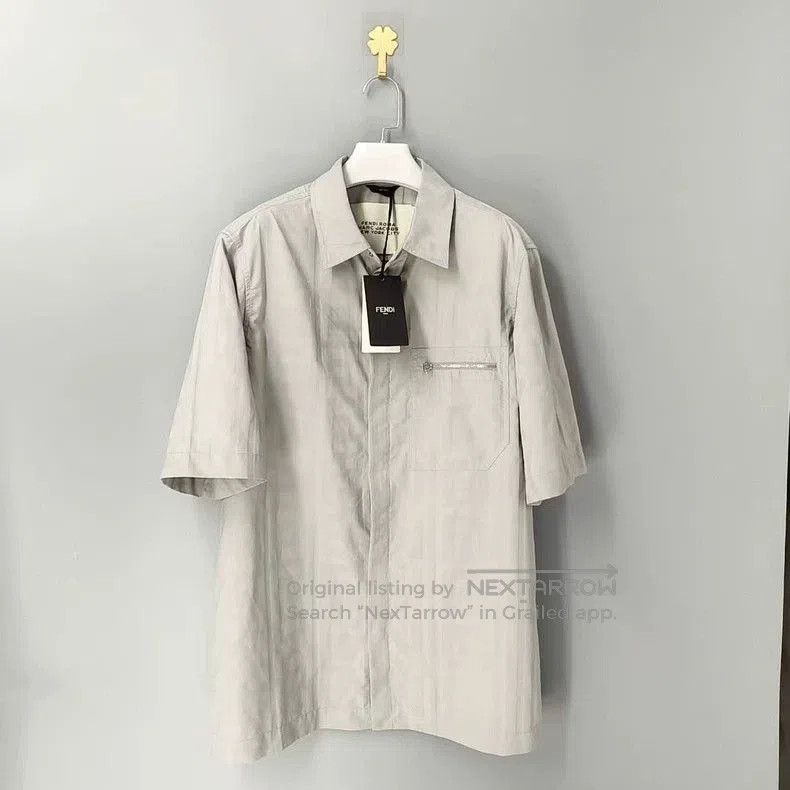 Fendi FENDI Logo Print Short Sleeve Shirt. Size US L / EU 52-54 / 3 - 1 Thumbnail
