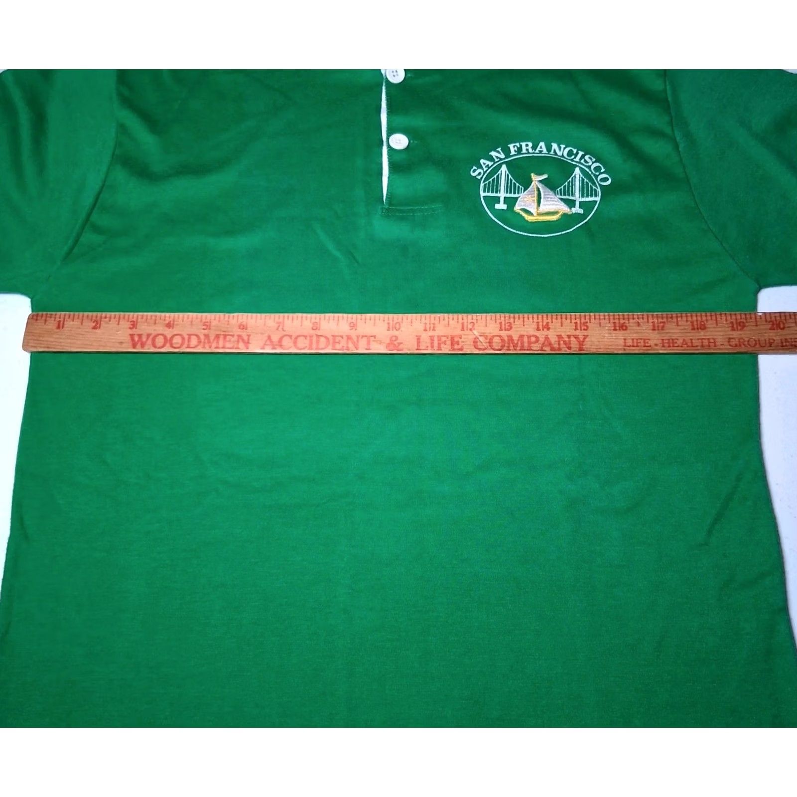 Vintage VINTAGE Medalist-Allen A Henley Shirt XL Slim Single Stitch Kelly Green Shirt Mens California San Francisco USA SFO Vintage California 90s 80s Size US XL / EU 56 / 4 - 4 Thumbnail
