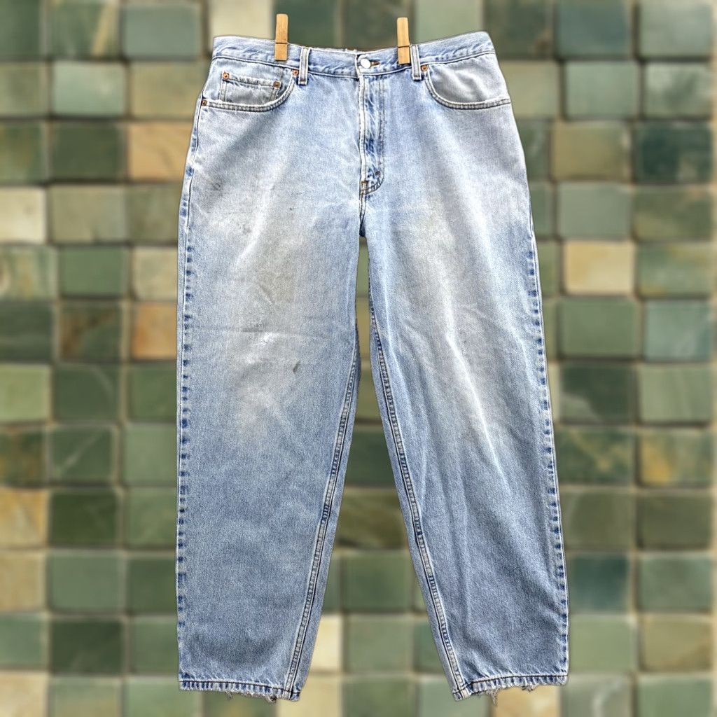 Levi's Levi's 560 Jeans Mens 35x30 Blue Light Wash Skater Tapered Denim 90s Streetwear - Vintage? No (but use rules) Size US 35 - 1 Thumbnail