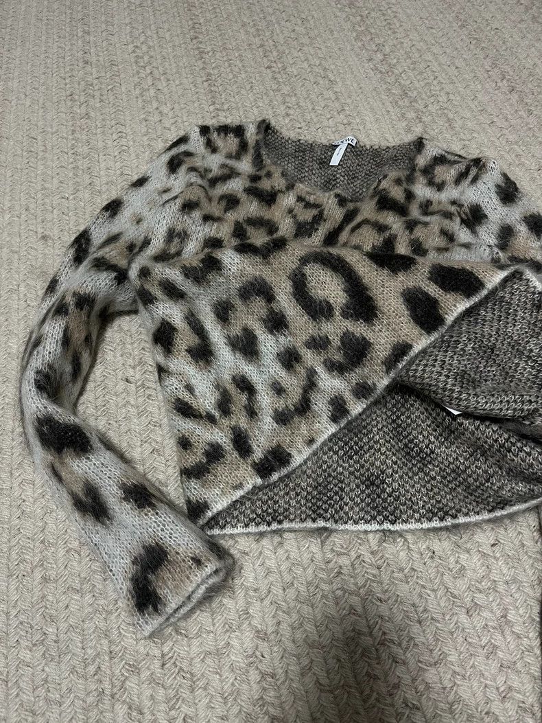 Loewe LOEWE Leopard Print U-Neck Mohair Sweater - dmc Size US S / EU 44-46 / 1 - 1 Thumbnail