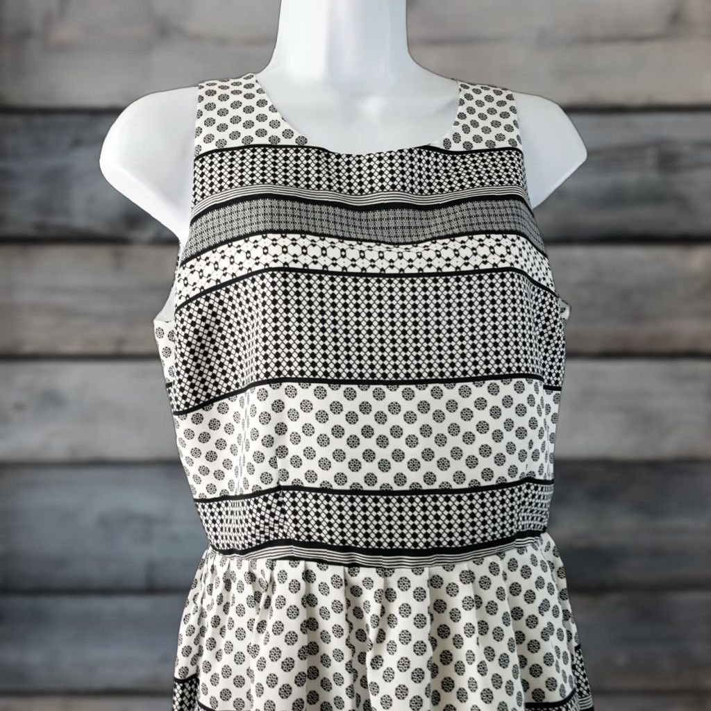 BB Dakota Jack by BB Dakota Womens Dress Sz 6 Black White Floral Stripes Sleeveless Shirt Dress Womens Dresses Black Floral Sleeveless Size 6 BB Dakota Size M / US 6-8 / IT 42-44 - 1 Thumbnail