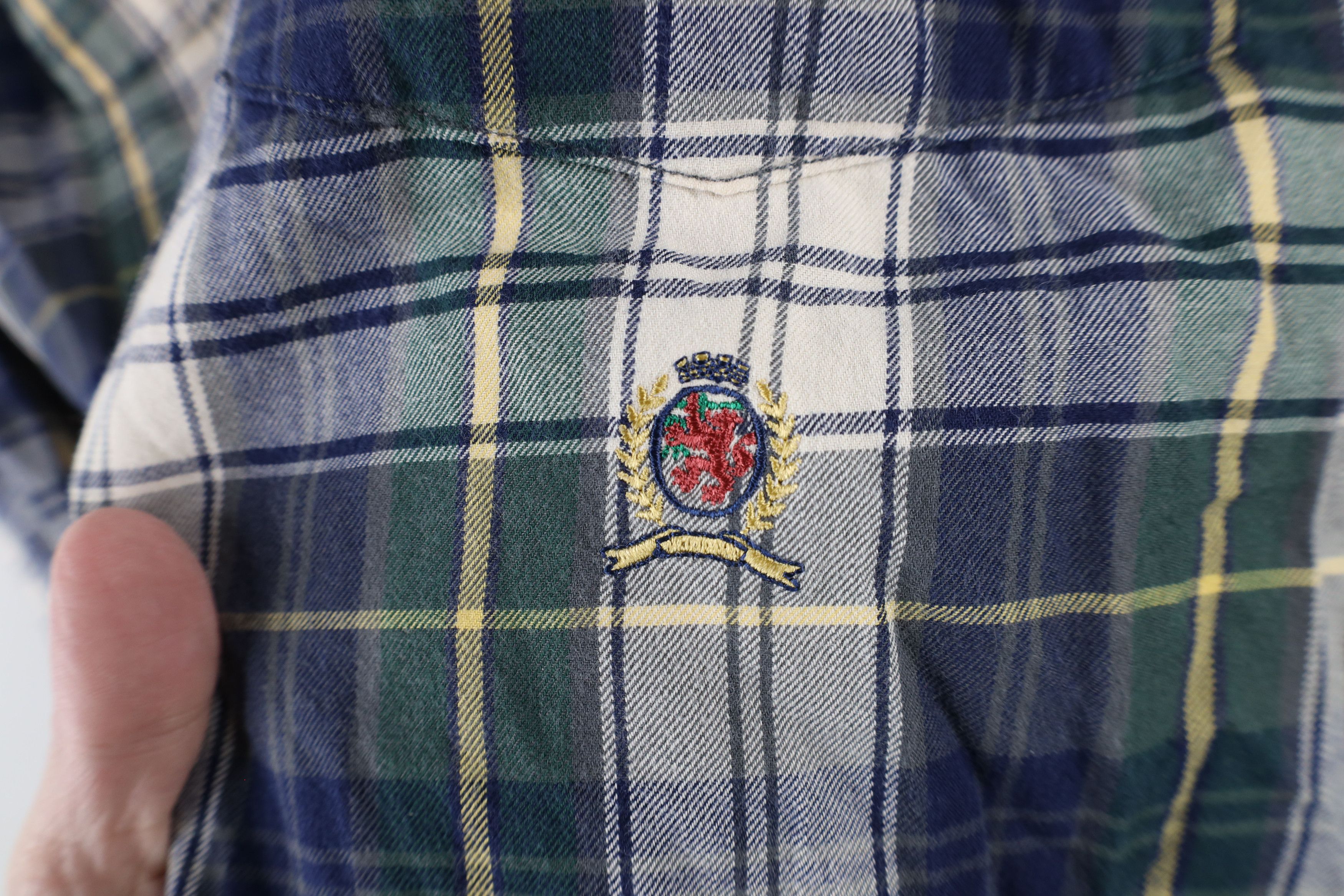 Tommy Hilfiger × Vintage Vintage 90s Tommy Hilfiger Collared Button Shirt Plaid Size US S / EU 44-46 / 1 - 4 Thumbnail