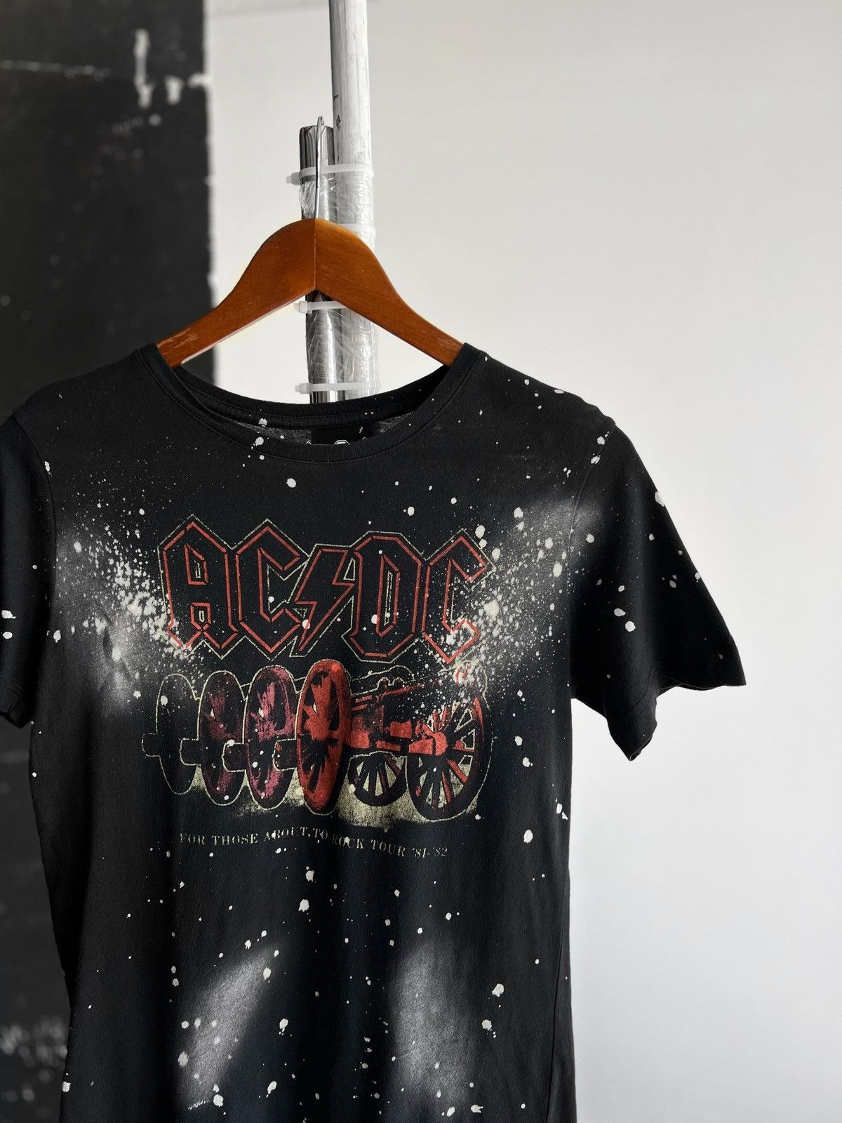 AC/DC AC/DC Women’s 2018 Under License Short Sleeve T-Shirt Print Size L / US 10 / IT 46 - 2 Thumbnail