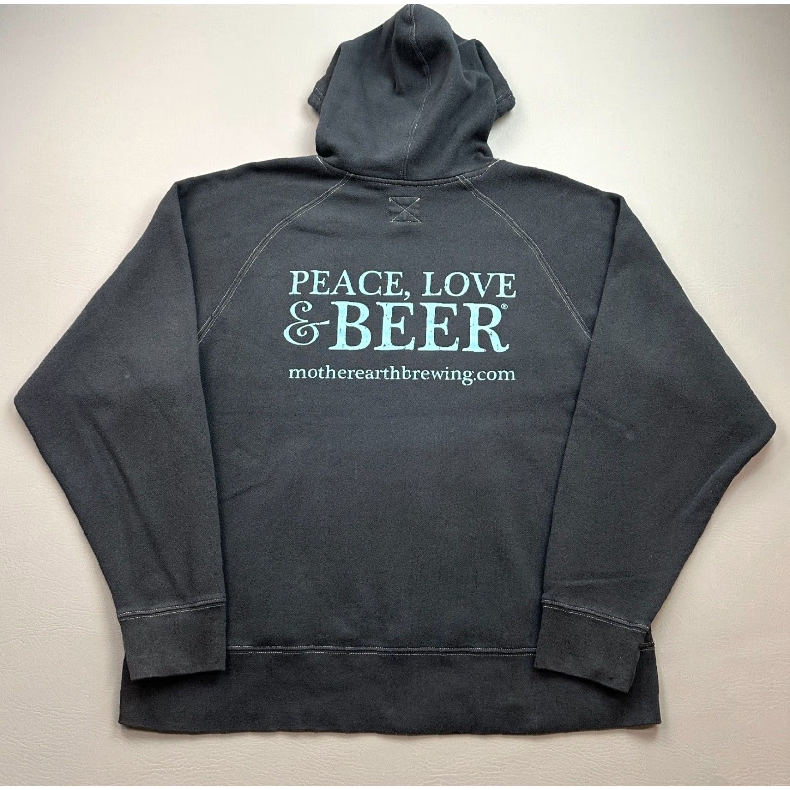 Vintage VINTAGE Mother Earth Brewing Hoodie Mens Large Gray Peace Love Beer NC Brewery Shirt Size US L / EU 52-54 / 3 - 7 Thumbnail