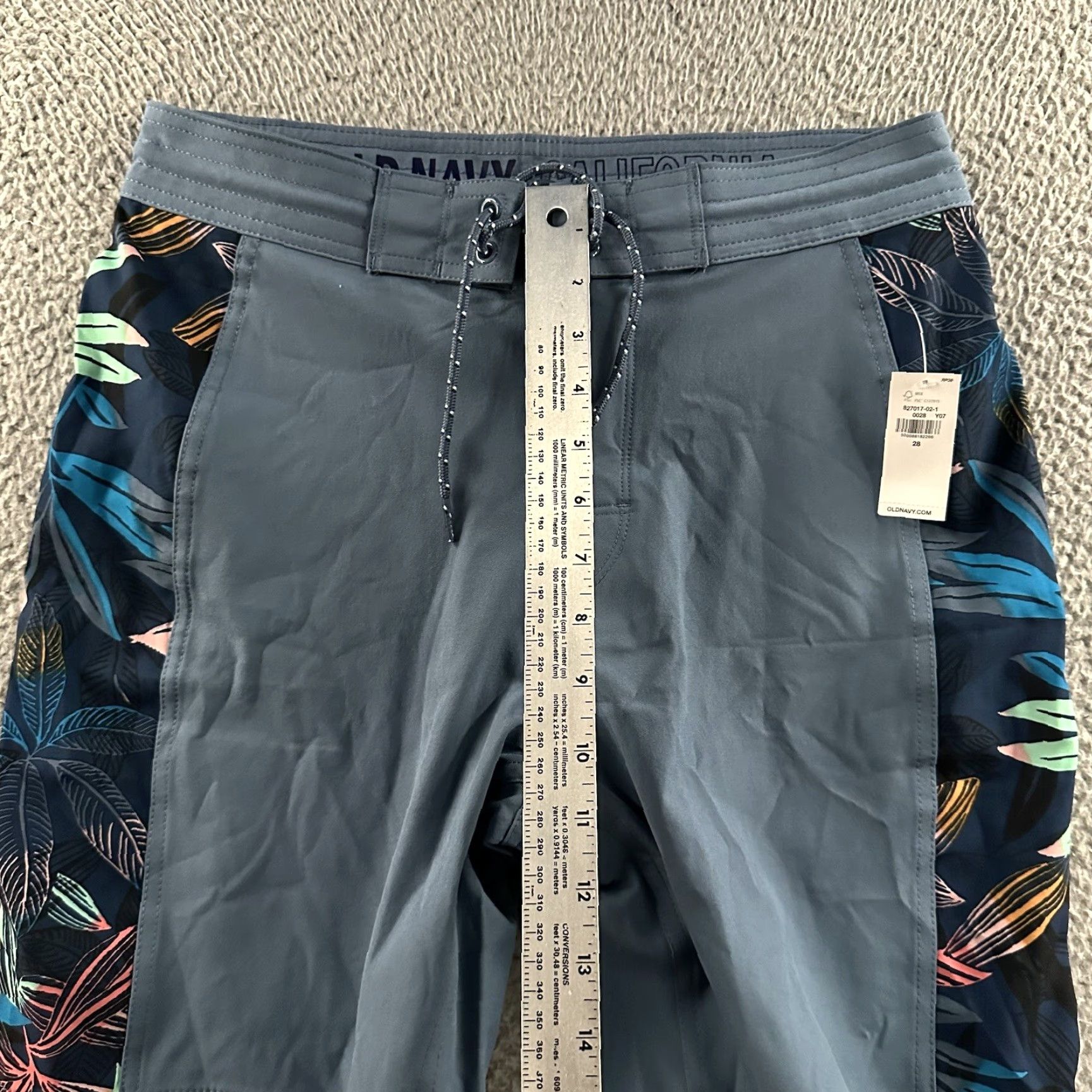 Old Navy Old Navy Mens Board Shorts Multicolor Blue Size 28 Stretch Polyester Spandex Regular Swim Bottom Board Shorts Mens Size US 28 / EU 44 - 6 Thumbnail