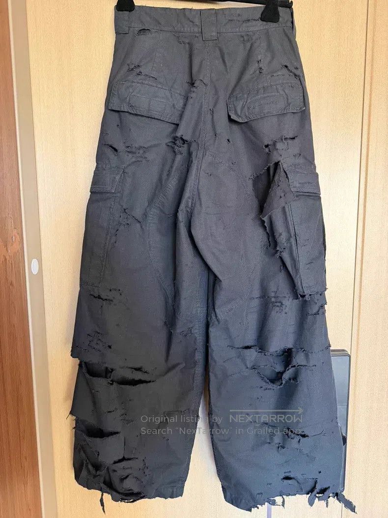 Balenciaga Balenciaga size XS Multi-layered destroyed cargo pants Size US 30 / EU 46 - 2 Thumbnail