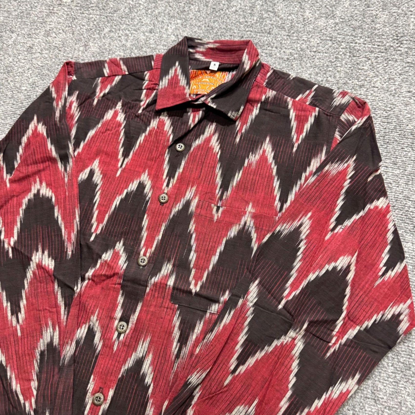 Vintage VINTAGE Shirt Mens S Western Button Up Aztec USA Made 90s Long-sleeve Distressed fade flaws Size US S / EU 44-46 / 1 - 2 Thumbnail
