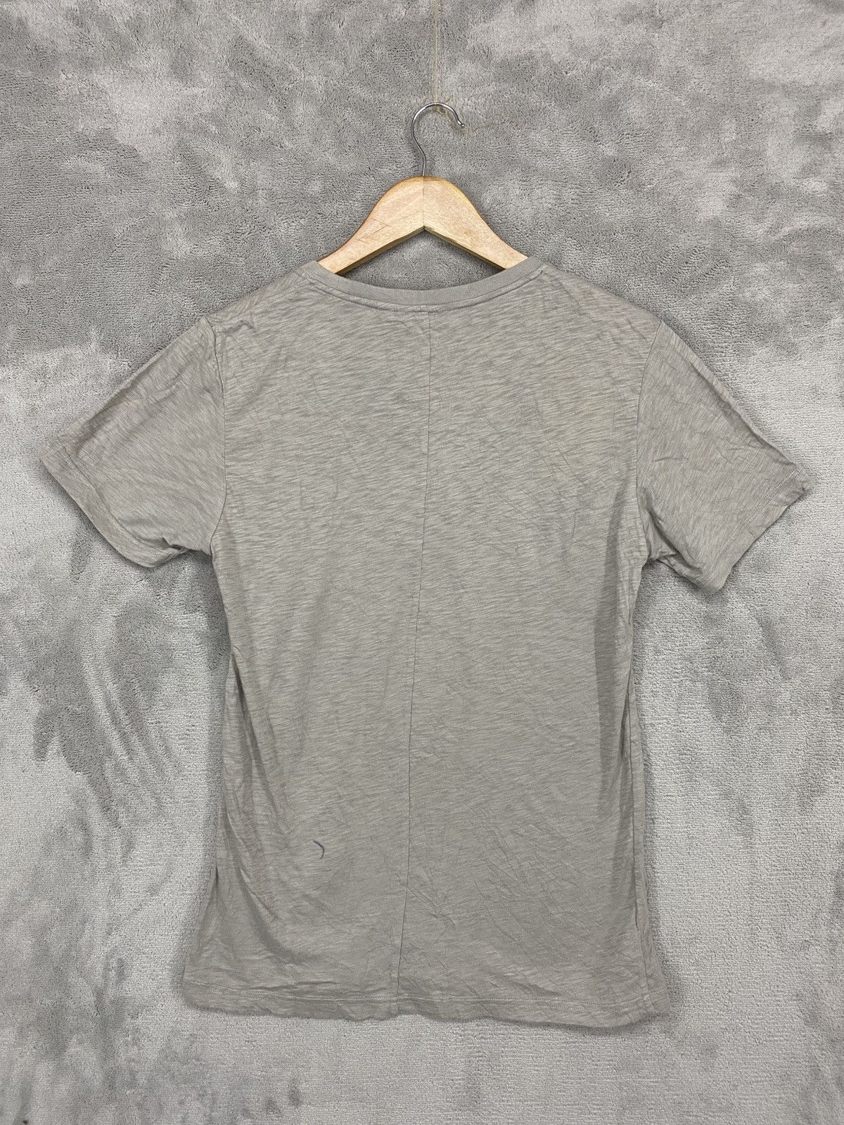 Undercover RARE🇯🇵 UU BY TAKAHASHI UNIQLO UNDERCOVER T-SHIRT Size US S / EU 44-46 / 1 - 3 Thumbnail