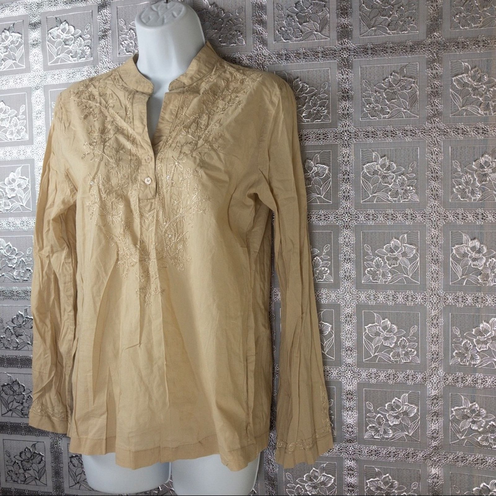 Other NWT Erik Stewart Beige Tan Floral Embellished Top Size S / US 4 / IT 40 - 2 Thumbnail