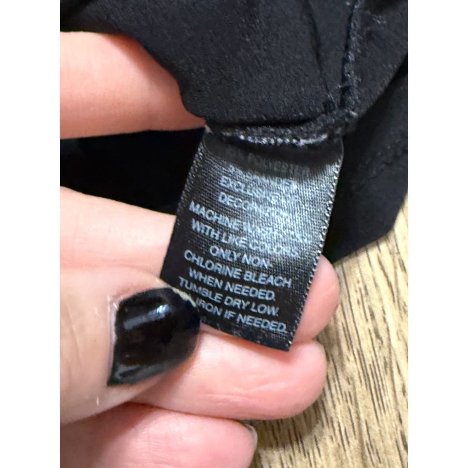 White House Black Market White House Black Market Tank Top Women S Sleeveless Black Solid Casual Basic Stretch Size S / US 4 / IT 40 - 6 Thumbnail