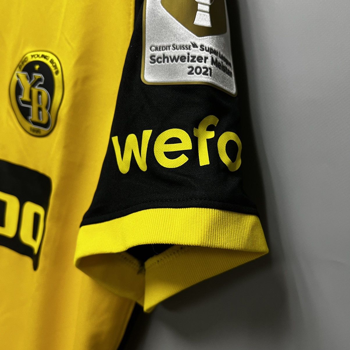 Nike Nike BSC Young Boys #10 SCHASSBERGER soccer jersey woman’s Size M / US 6-8 / IT 42-44 - 8 Thumbnail