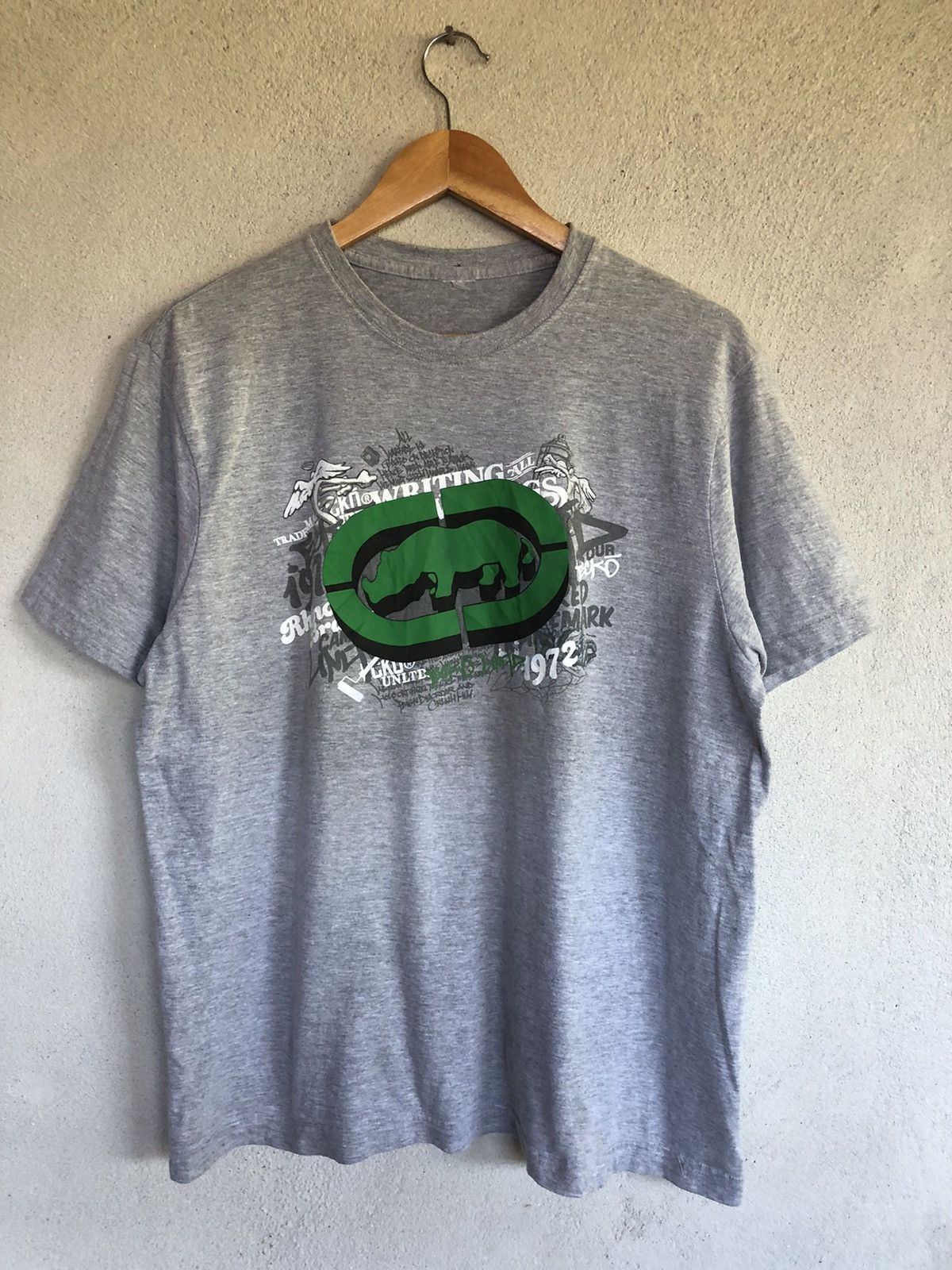 Vintage Y2K Ecko UNLTD Centre Logo Tshirt