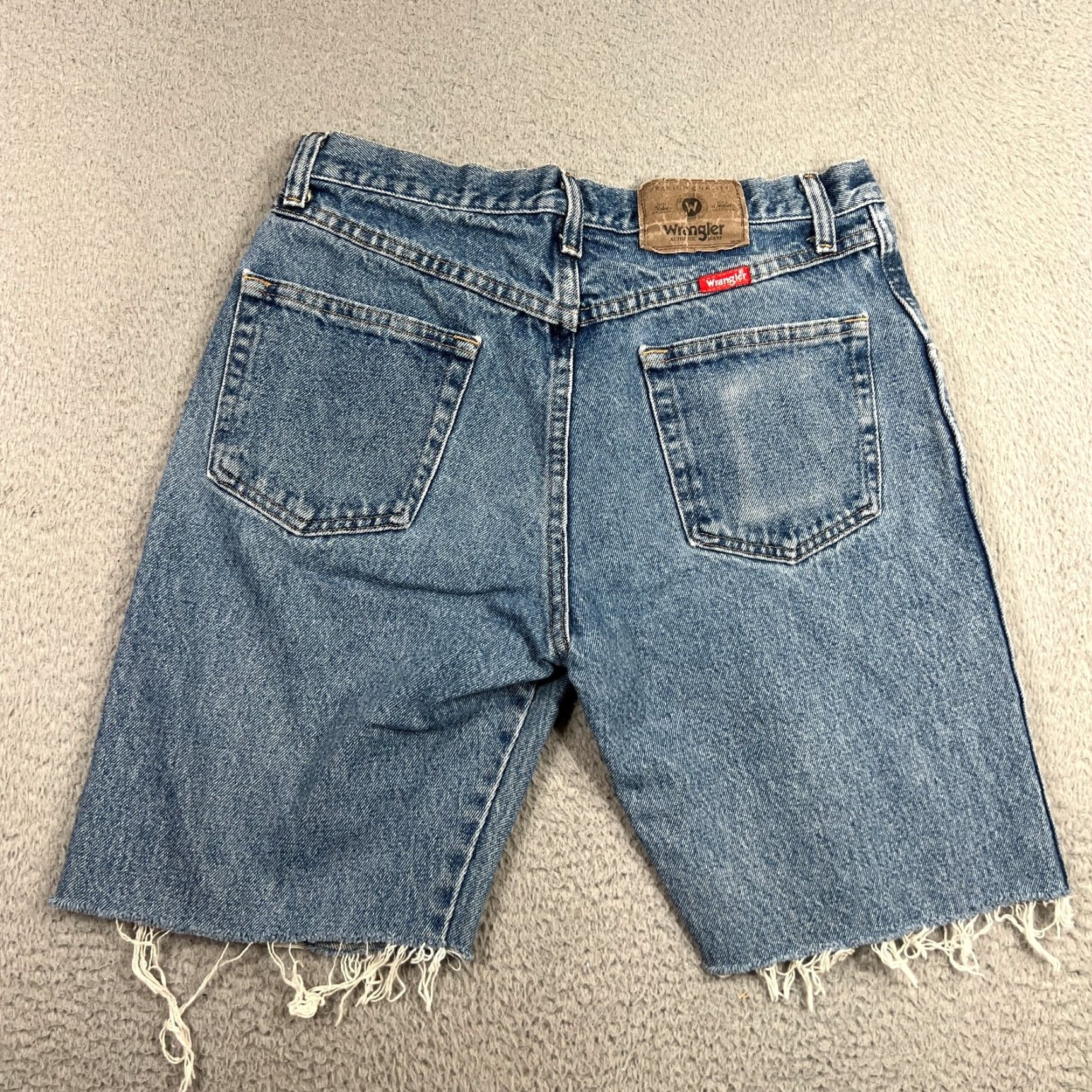 Wrangler VINTAGE Wrangler Shorts Mens 31 Denim Bermuda Cut Off Grunge Casual Summer Men Size US 31 - 6 Thumbnail